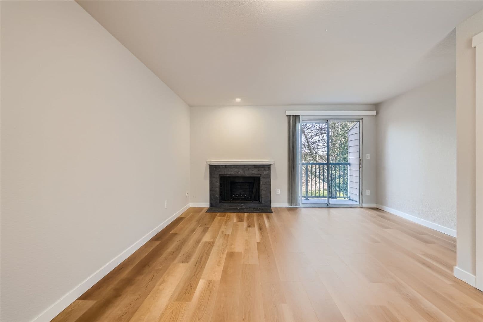 North Bend Apartment: 475 E North Bend Way