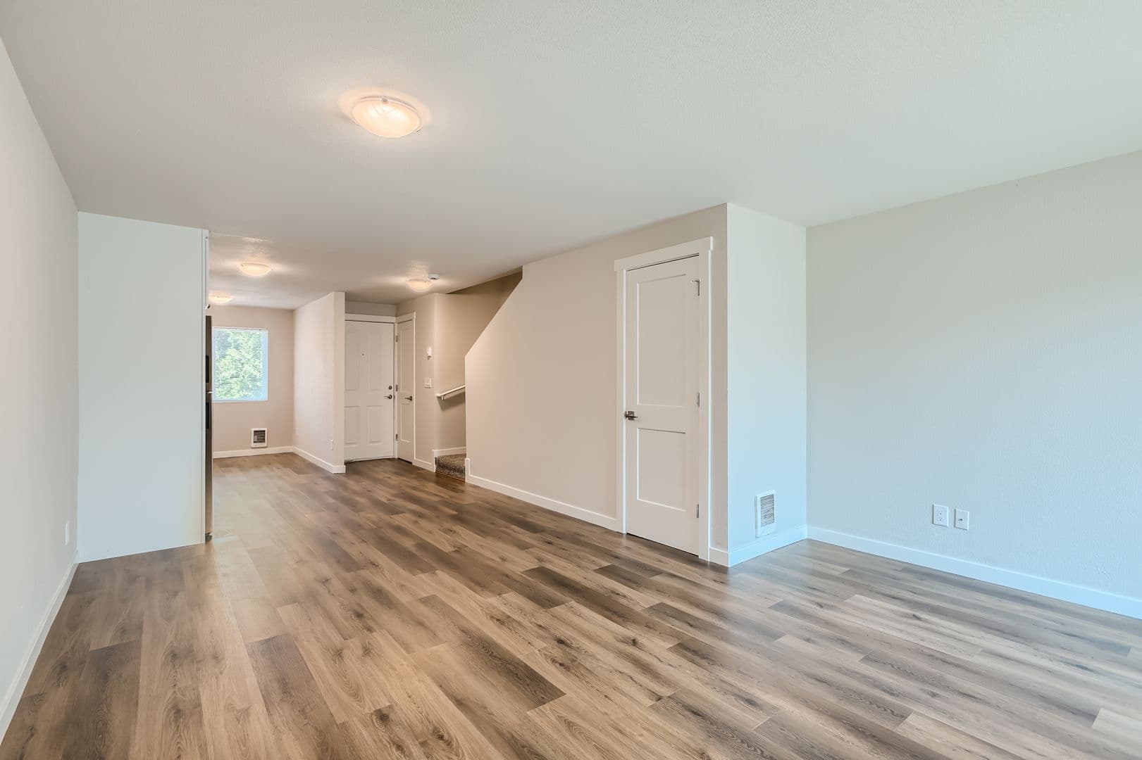 North Bend Apartment: 475 E North Bend Way