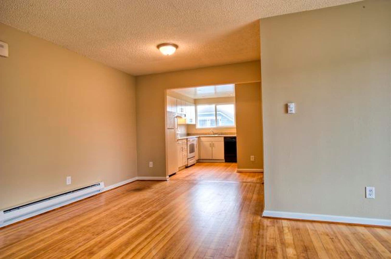 Seattle Apartment: 3208 McClintock Ave S  Unit 3