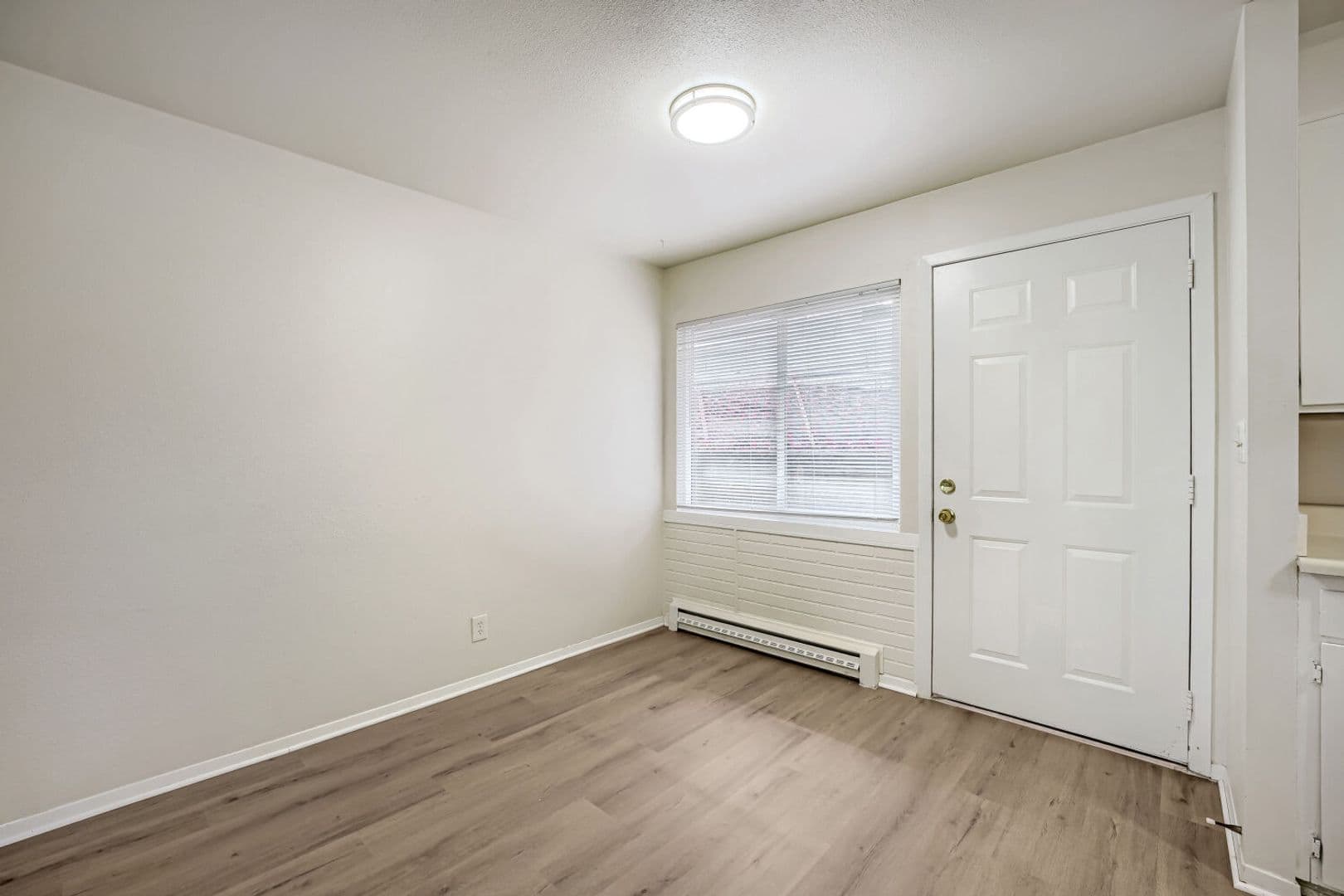 Kent Apartment: 9045 Canyon Dr