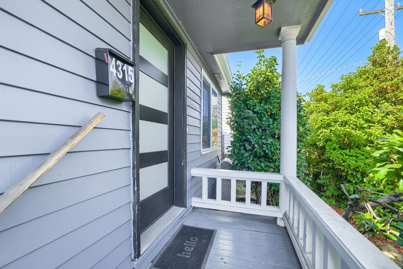 Seattle House: 4315 5th Ave Ne