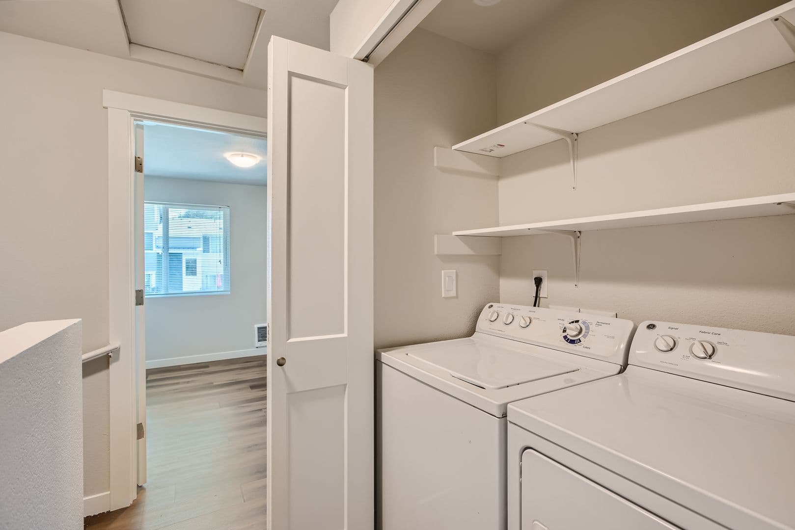 North Bend Apartment: 475 E North Bend Way
