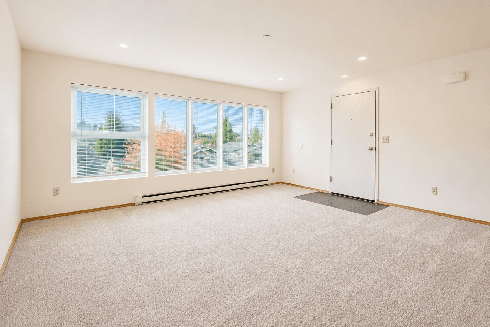 Seattle Apartment: 6708 California Ave SW
