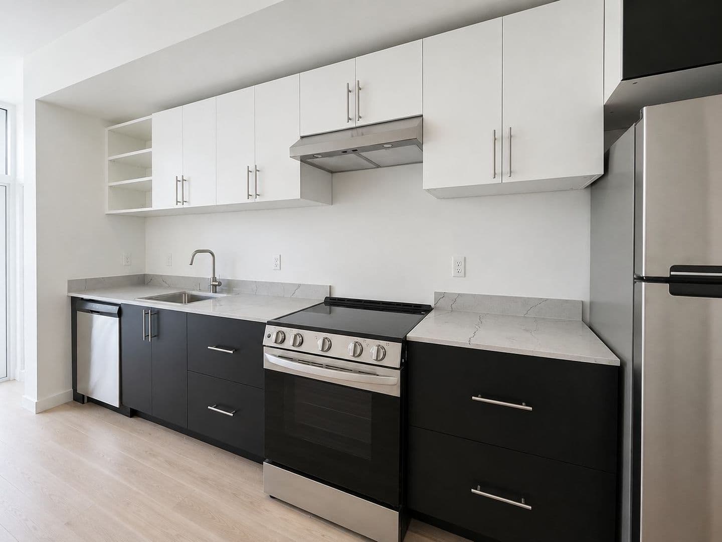 Seattle Apartment: 3320 Claremont Ave S