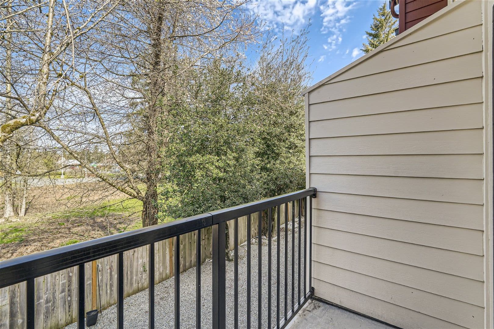 North Bend Apartment: 475 E North Bend Way