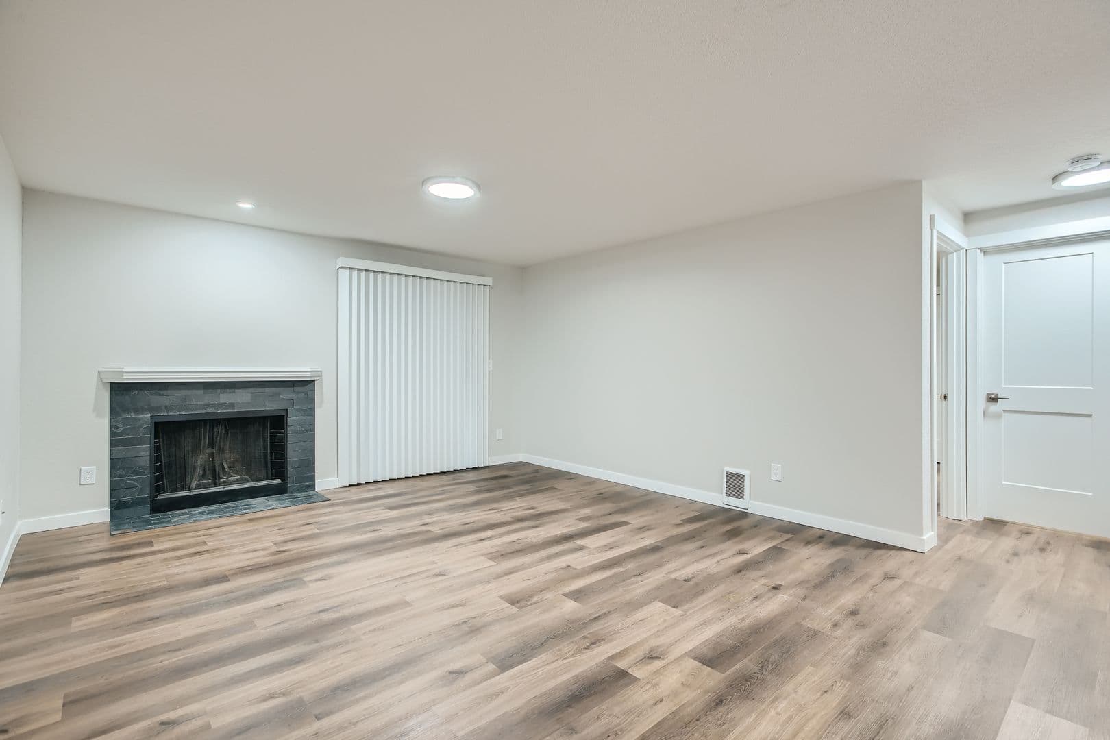 North Bend Apartment: 475 E North Bend Way