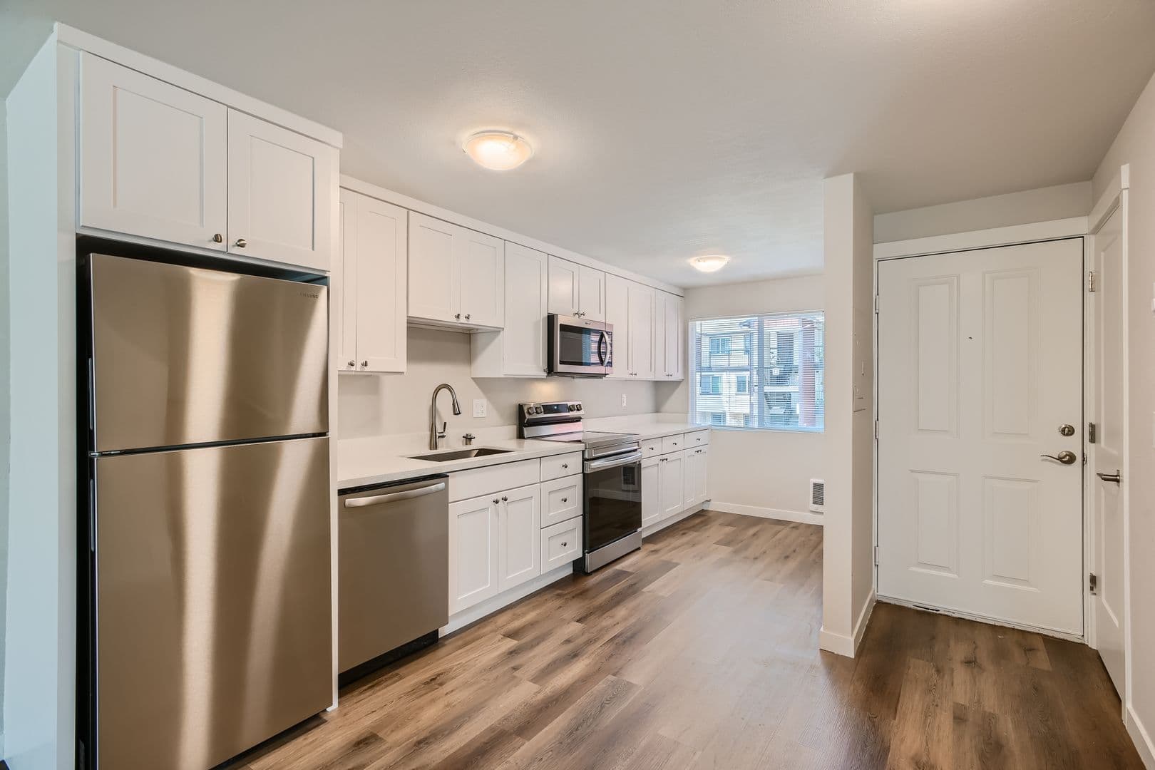 North Bend Apartment: 475 E North Bend Way