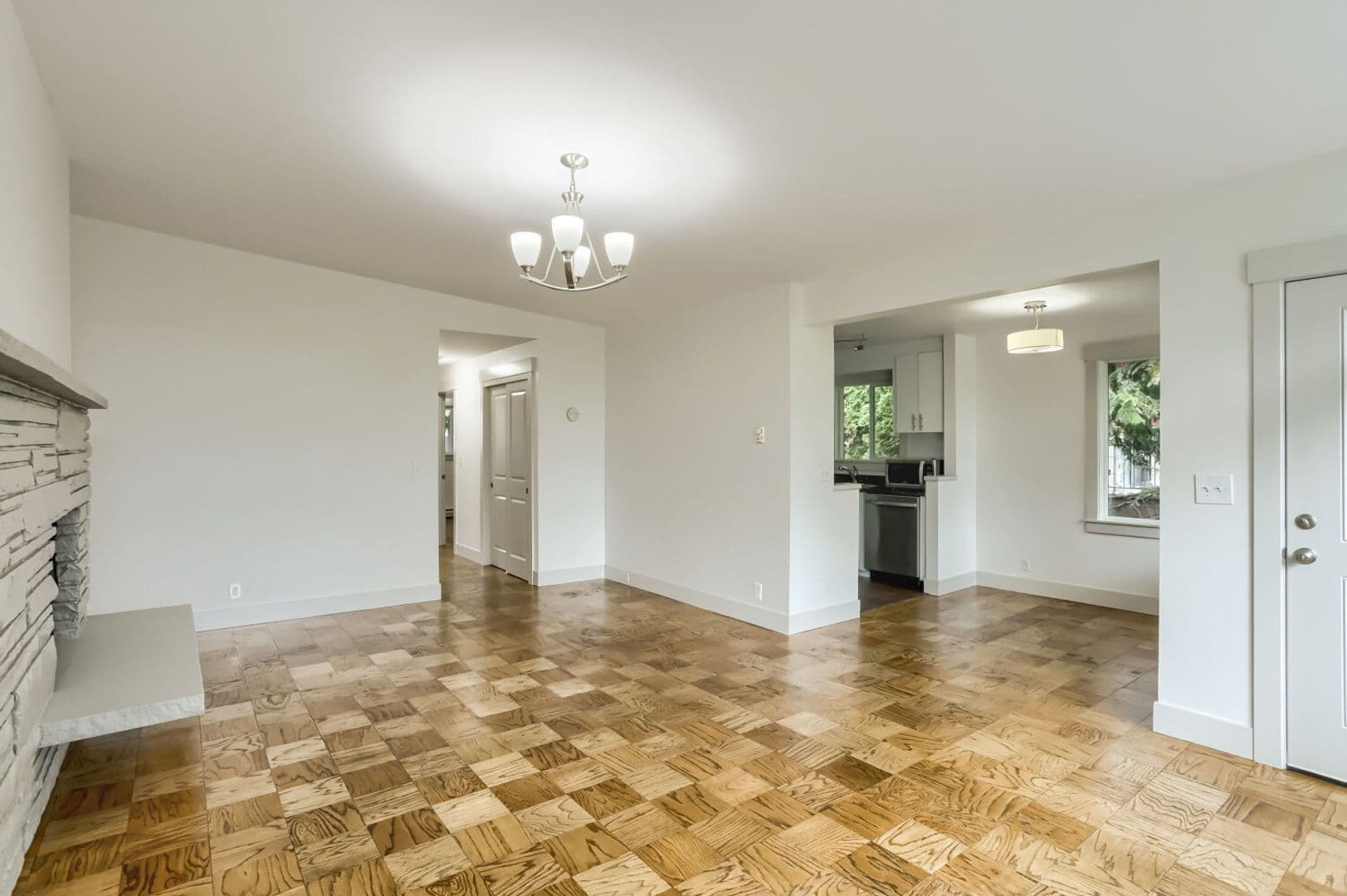 Shoreline Apartment: 15536 27th Ave Ne