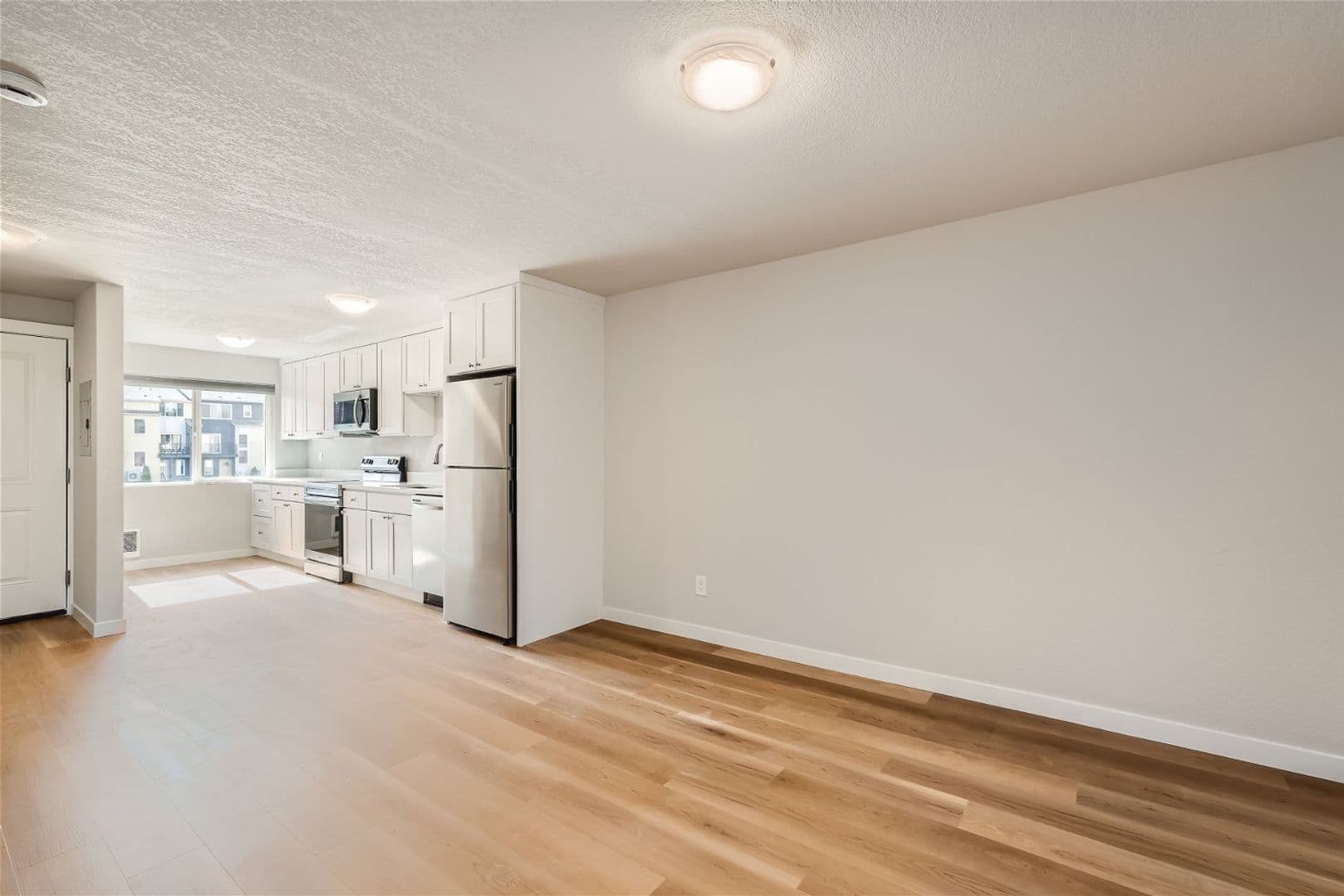 North Bend Apartment: 475 E North Bend Way