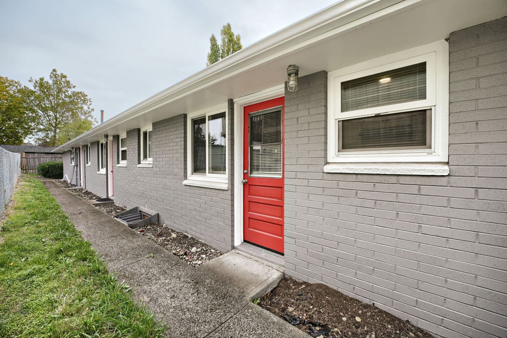 Lakewood Apartment: 10607 Kendrick St SW - Unit 02