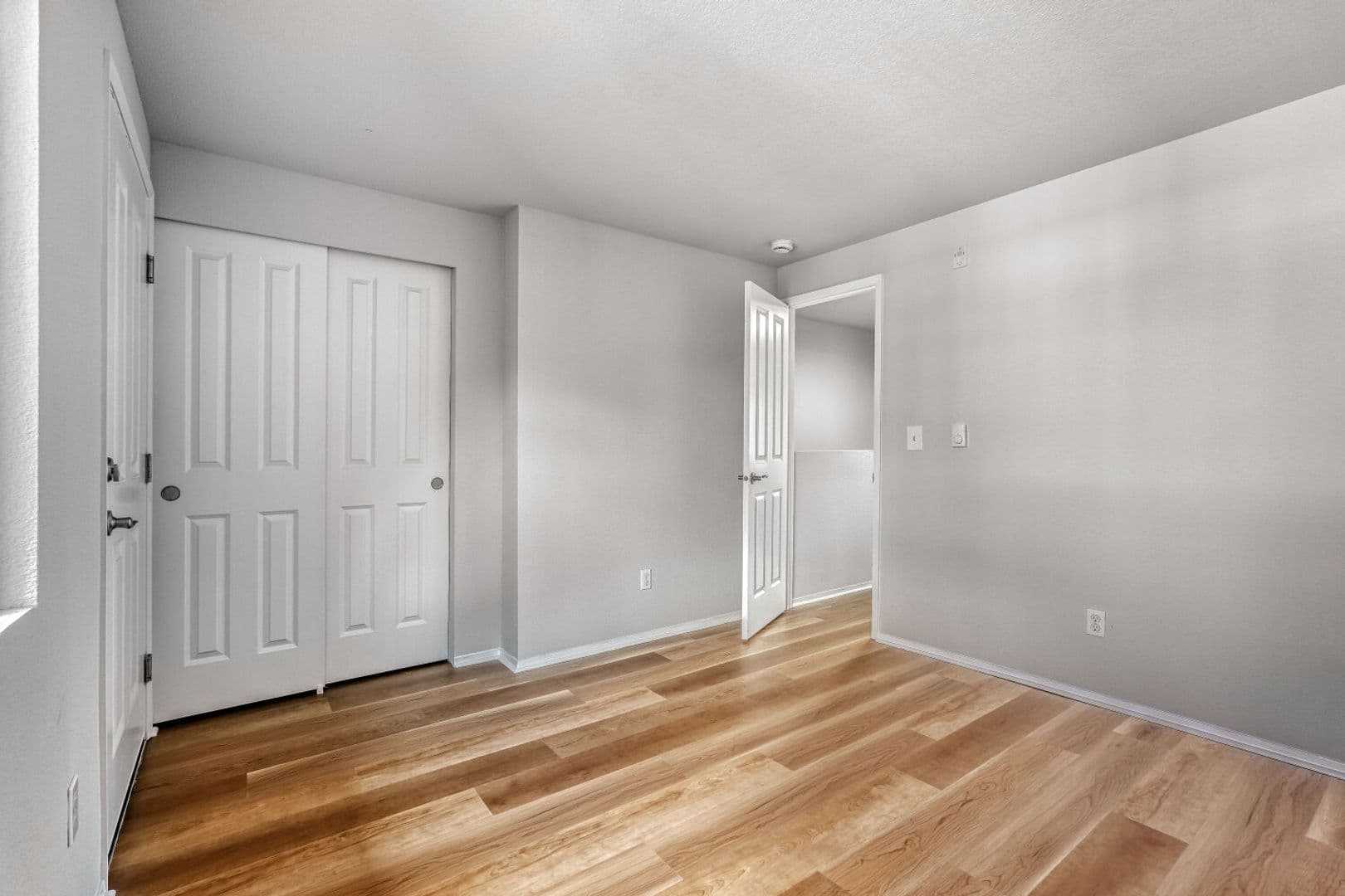North Bend Apartment: 475 E North Bend Way
