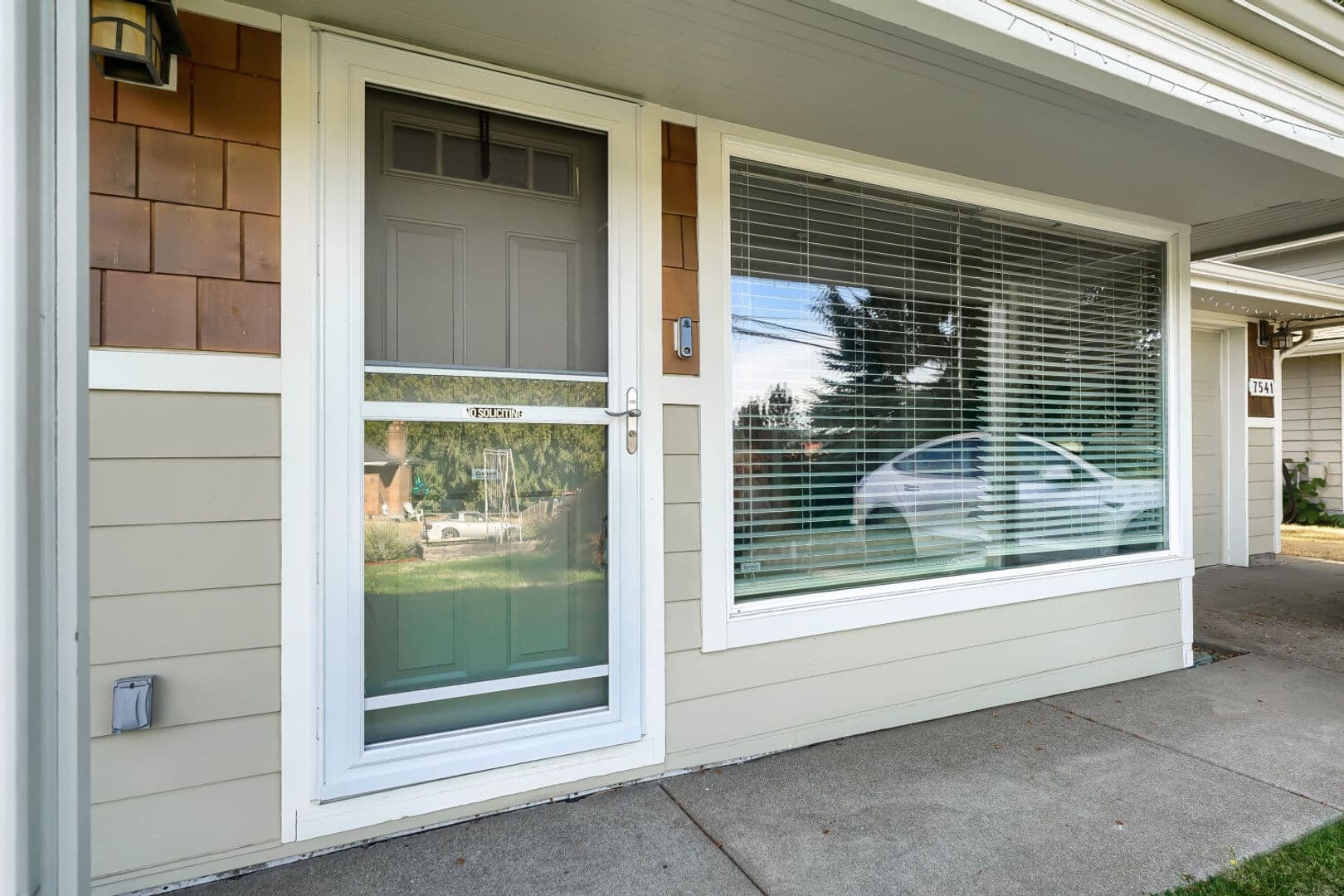 Seattle House: 7541 S Sunnycrest Rd