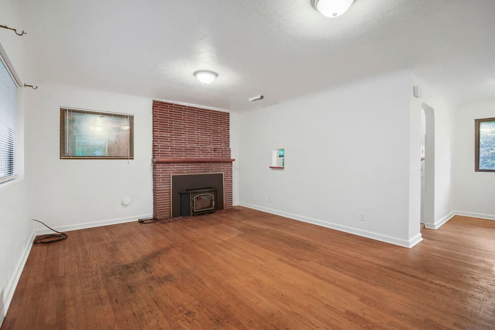 Burien House: 13229 Des Moines Memorial Dr S
