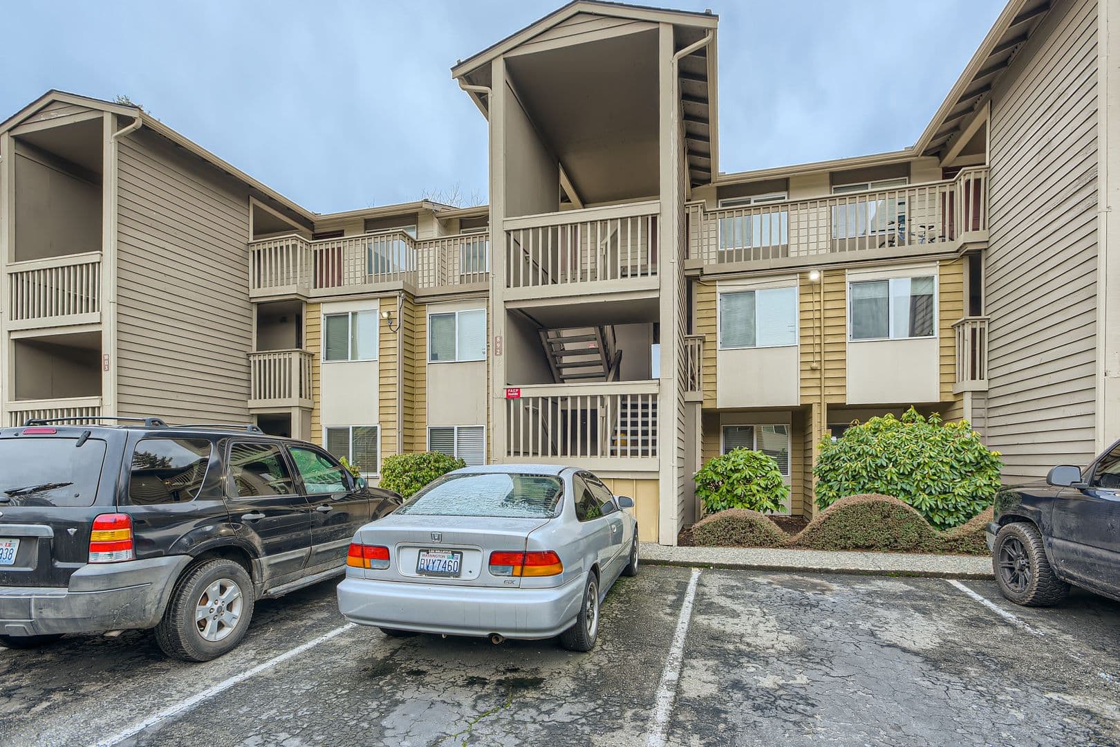 North Bend Apartment: 475 E North Bend Way