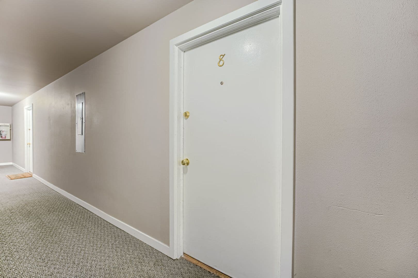 Seattle Apartment: 1300 14th Ave S
