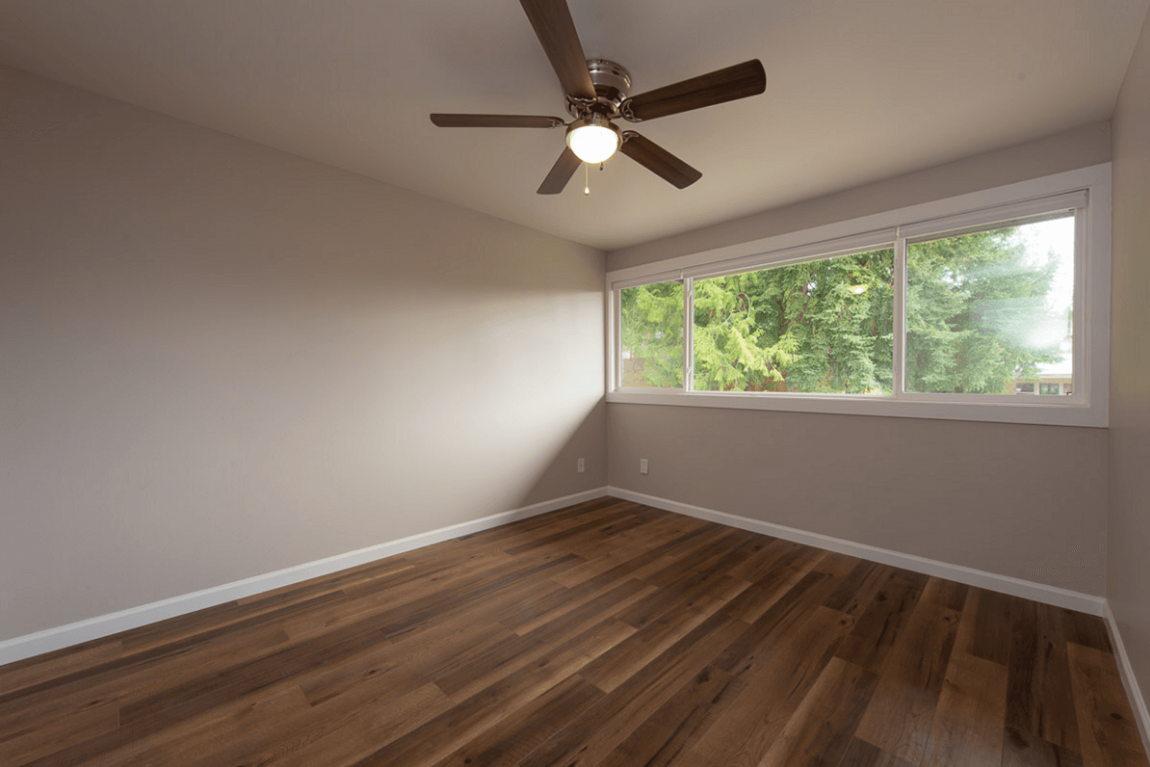 Bellevue Apartment: 548 156th Ave SE