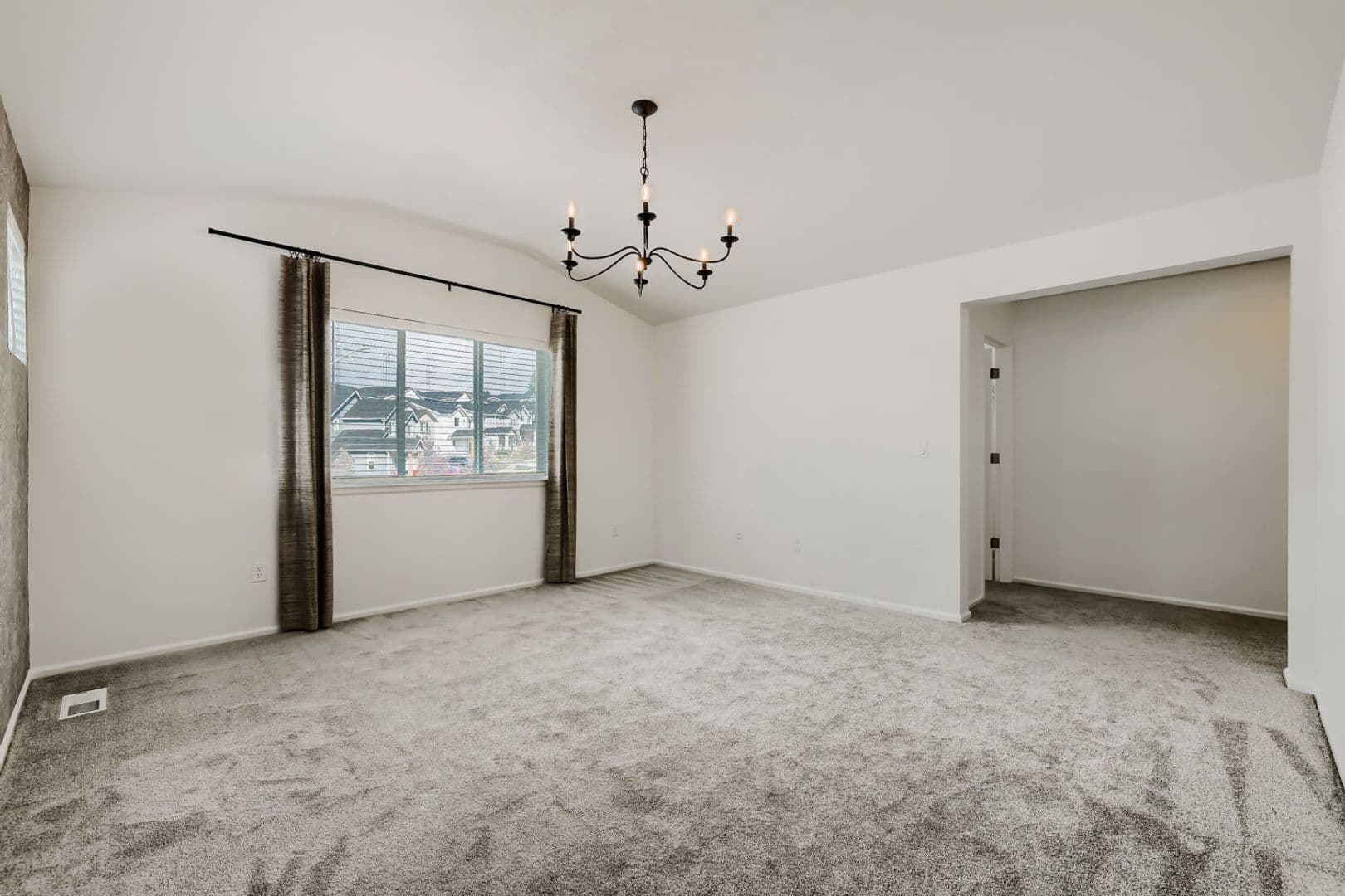 Monroe House: 13713 201st Ave Se