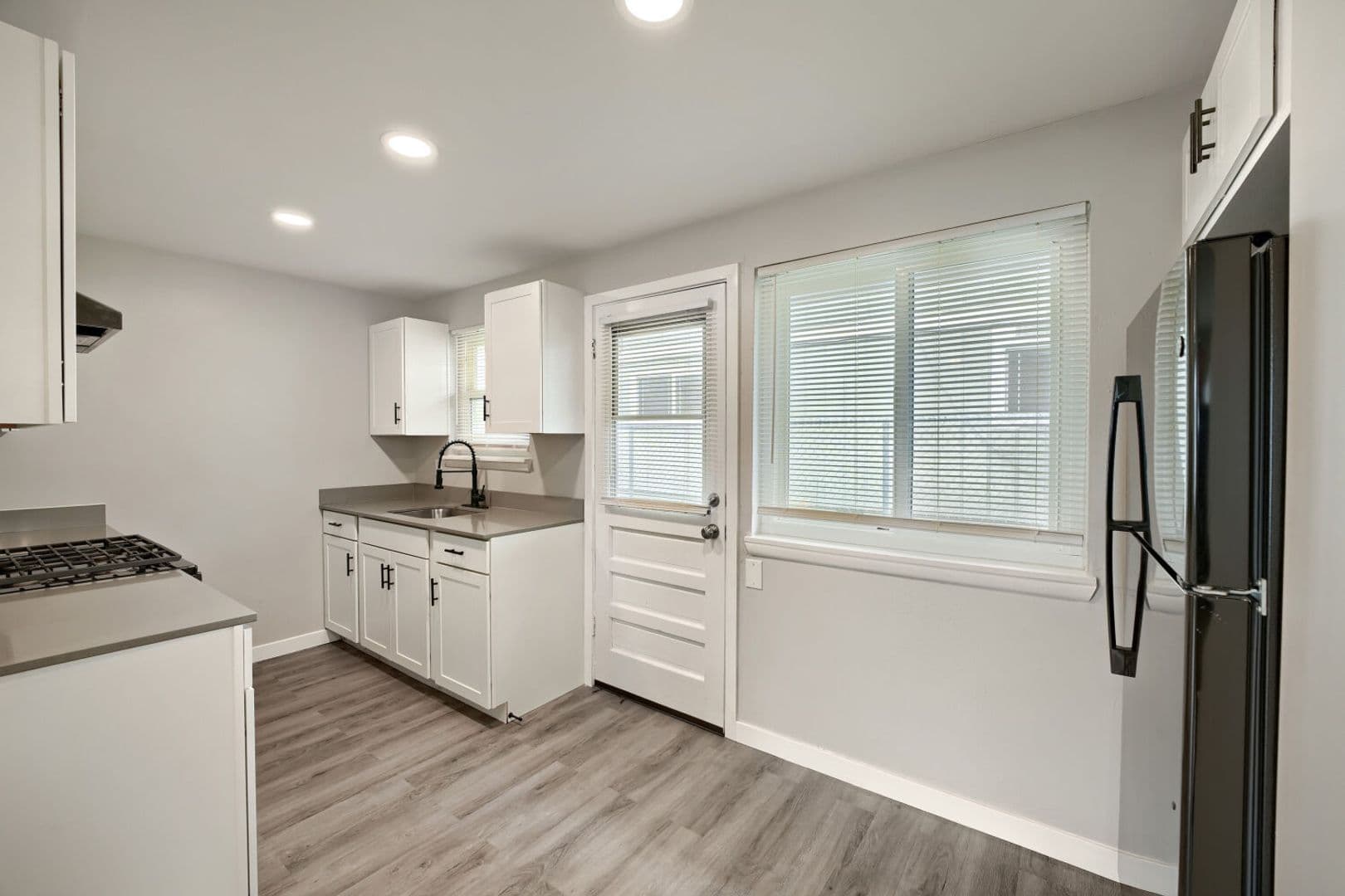 Lakewood Apartment: 10607 Kendrick St SW - Unit 02