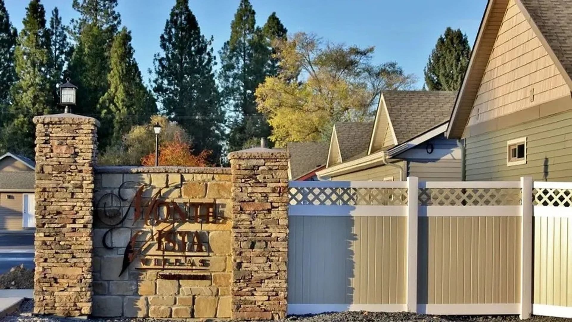Coeur D Alene House: 1531 E Tranquil Lane