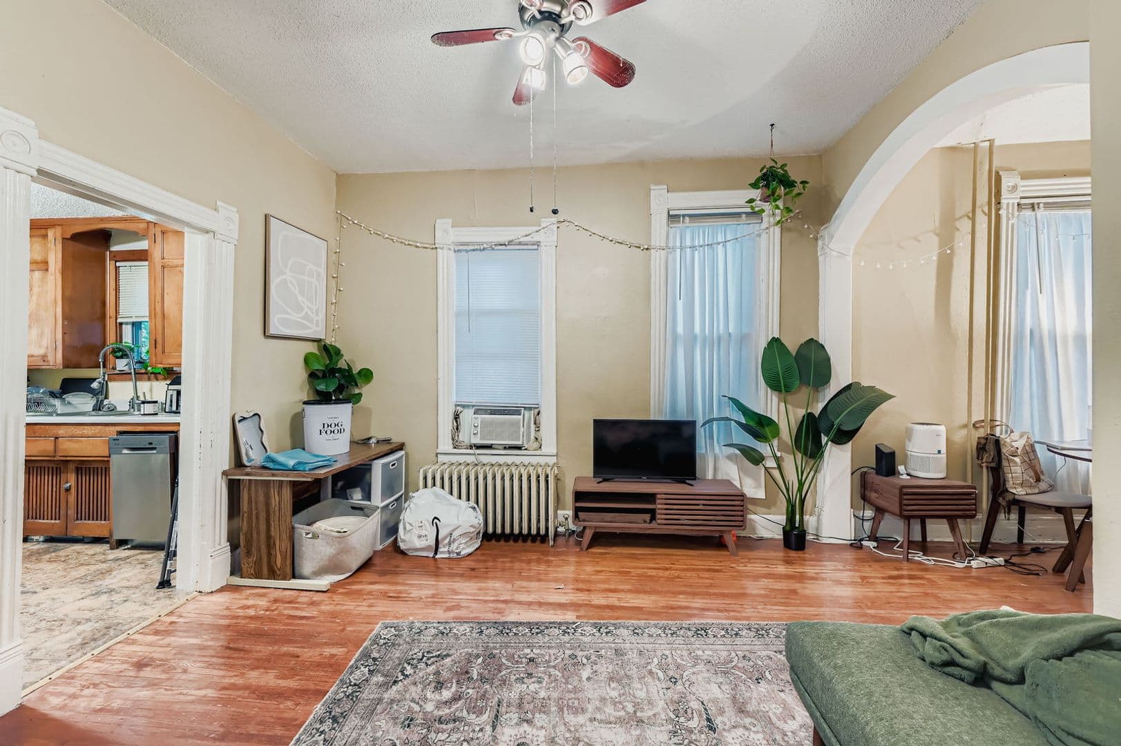 Minneapolis Apartment: 3118 Pleasant Ave