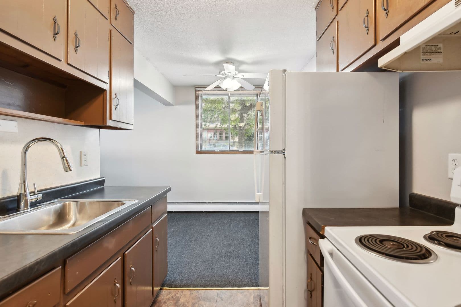 Minneapolis Apartment: 3100 Bloomington Ave South