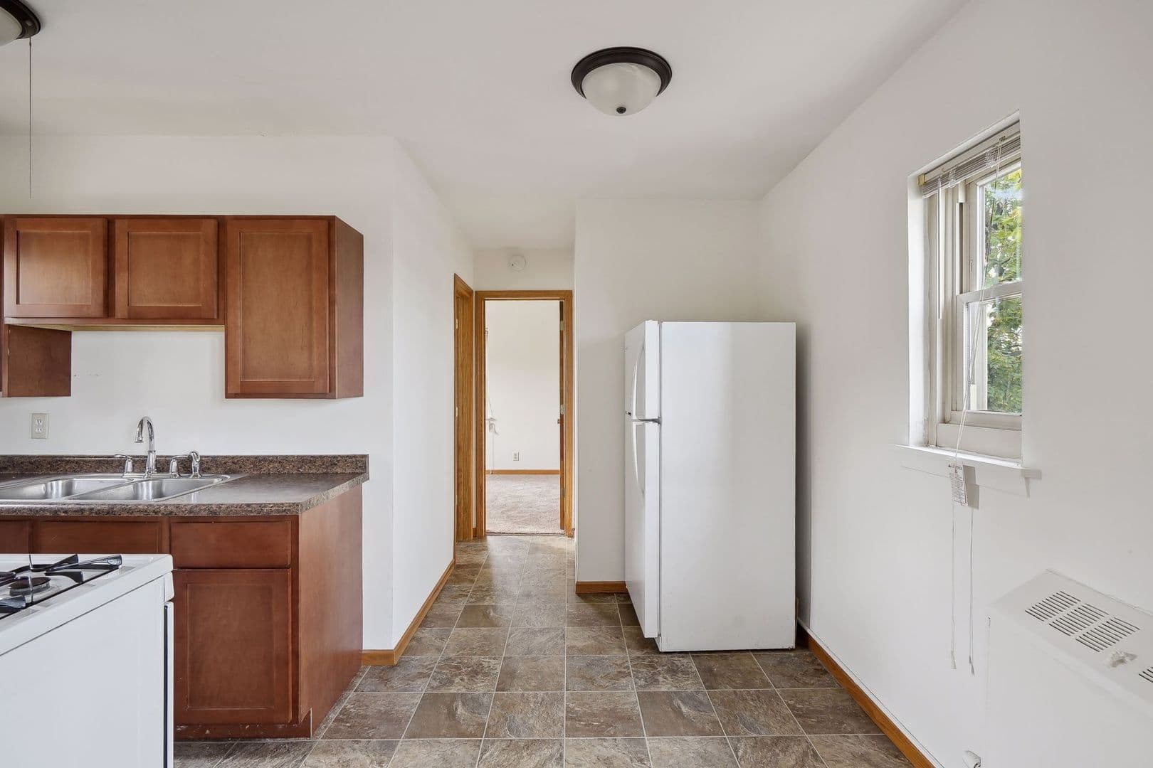 St. Paul Apartment: 483 West Lynnhurst Ave - Unit 18