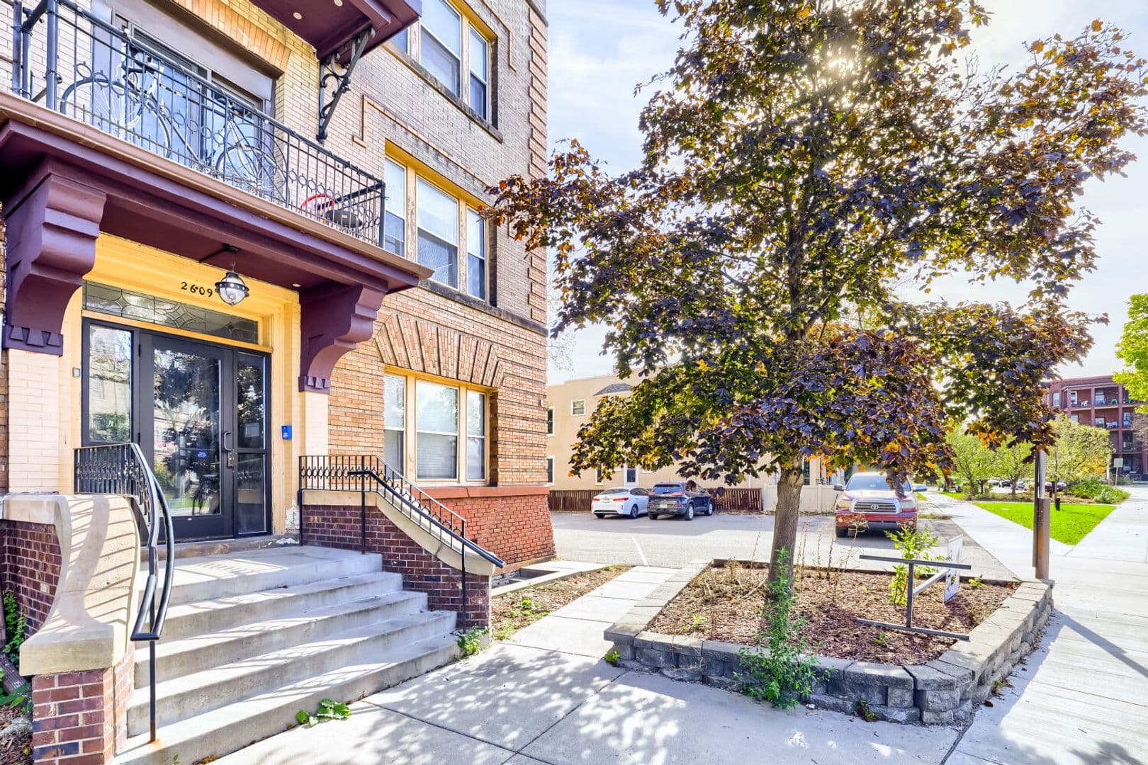 Minneapolis Apartment: 2609 Hennepin Ave