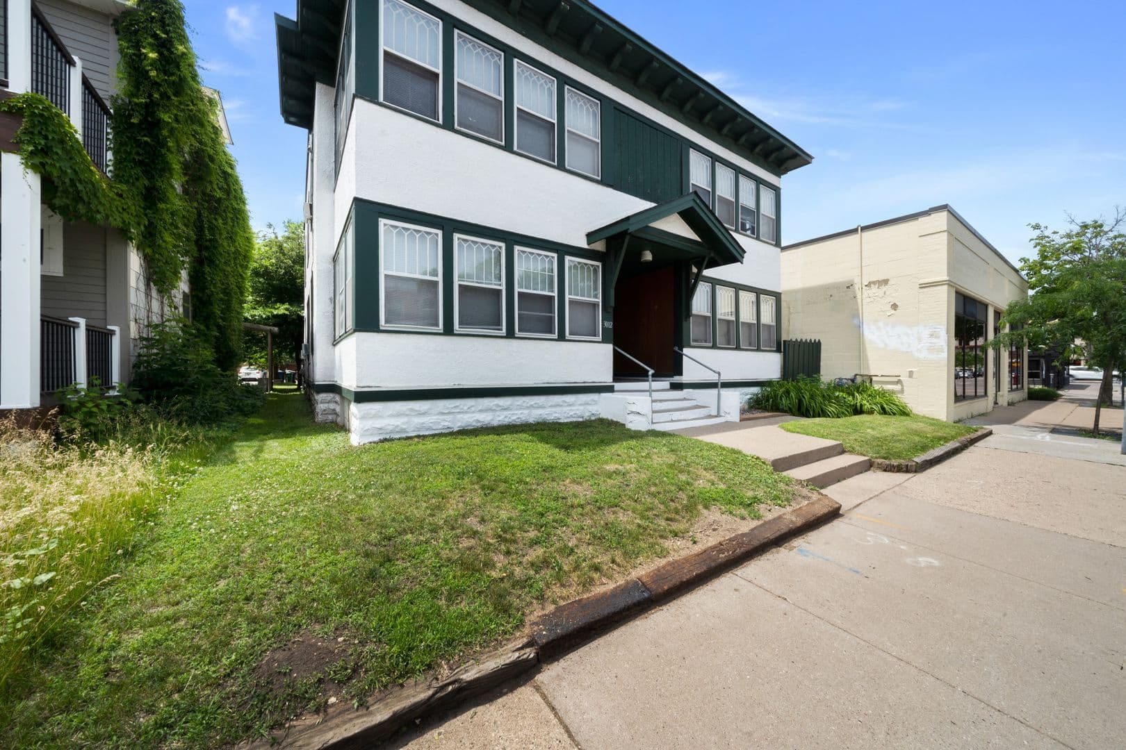 Minneapolis Apartment: 3012 Bryant Ave S