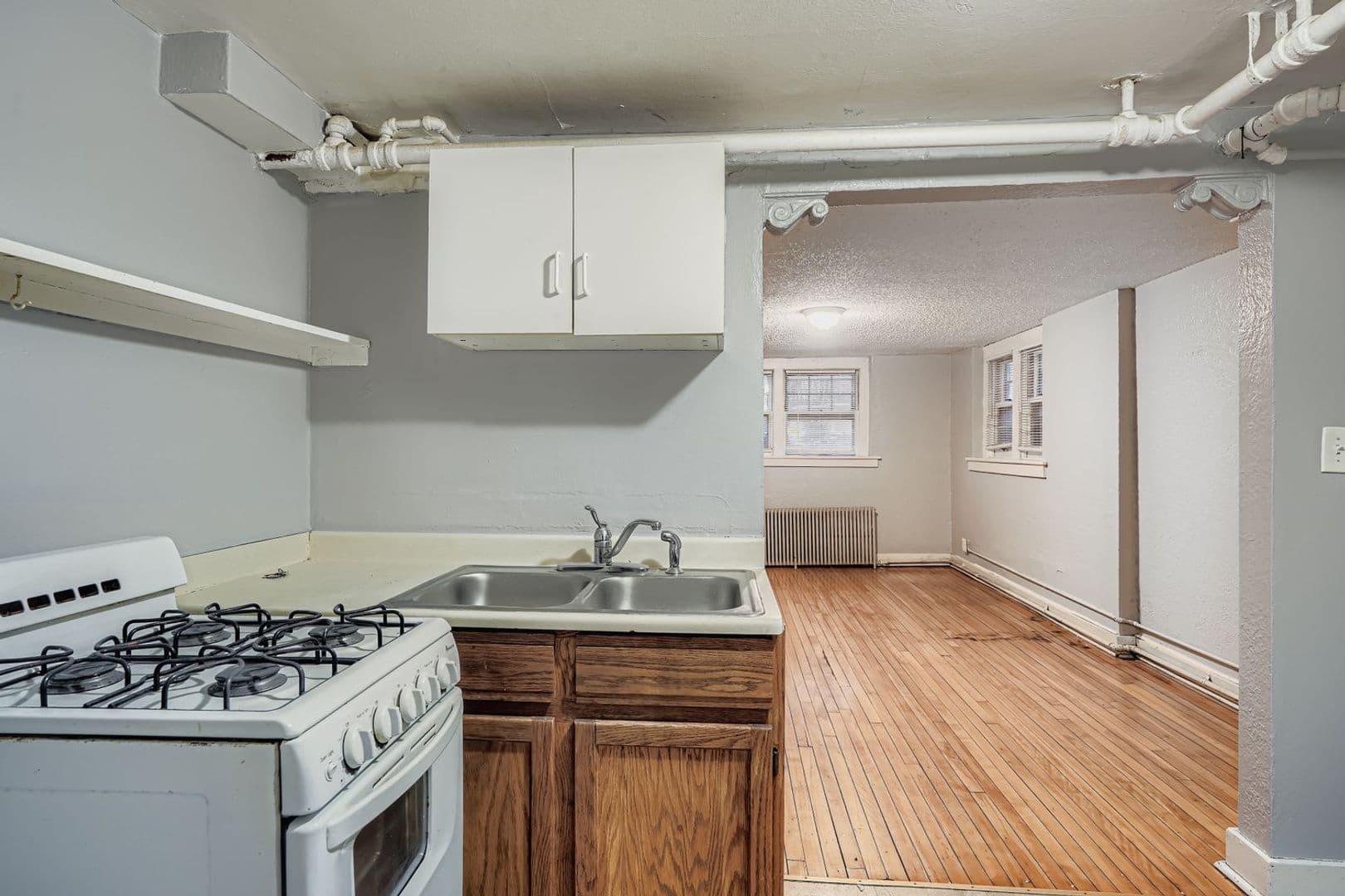 St. Paul Apartment: 711 Grand Avenue