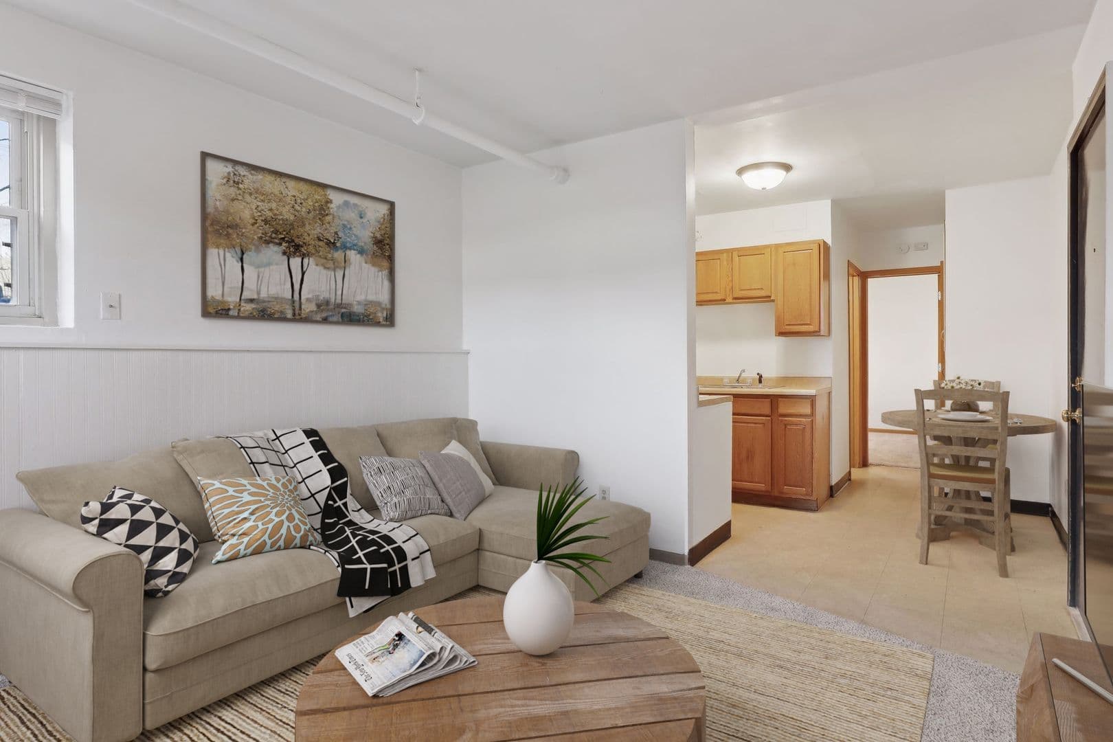 St. Paul Apartment: 483 West Lynnhurst Ave - Unit 9