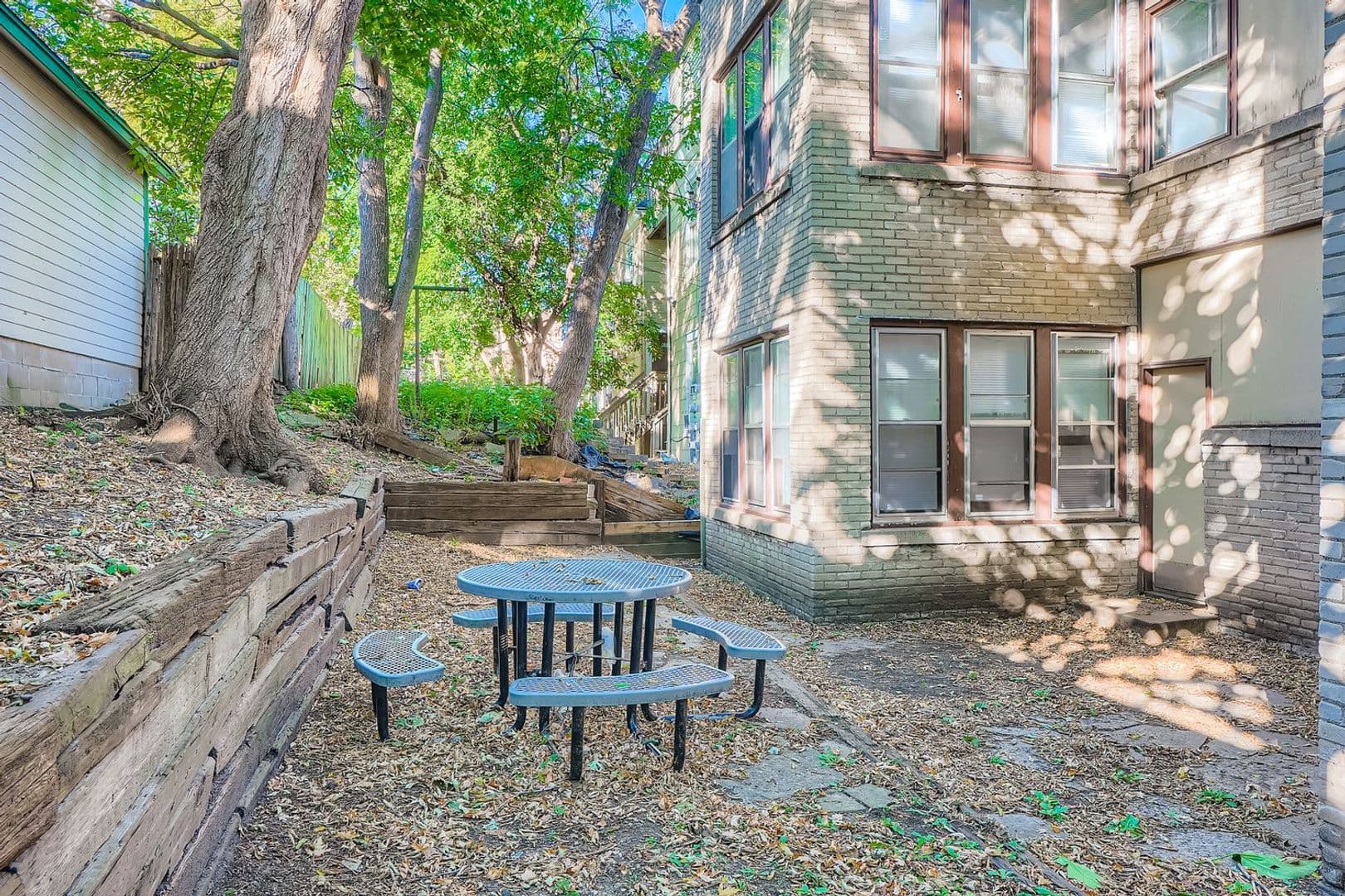 St. Paul Apartment: 250 Marshall Ave