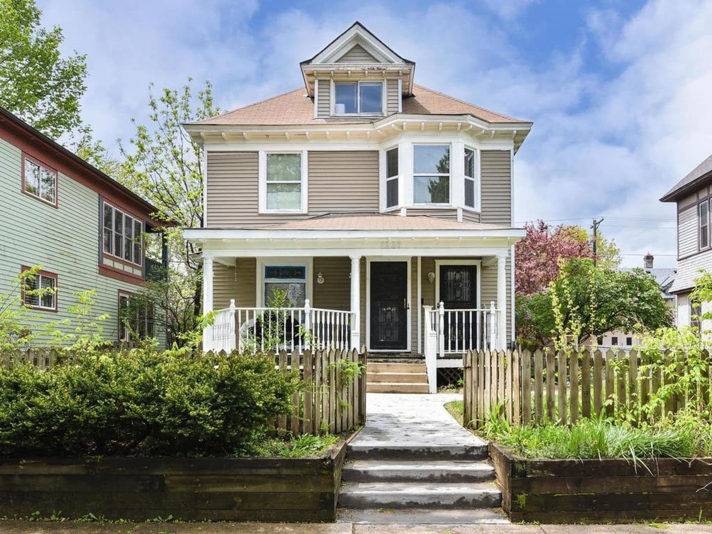Minneapolis Apartment: 1226 Adams St NE