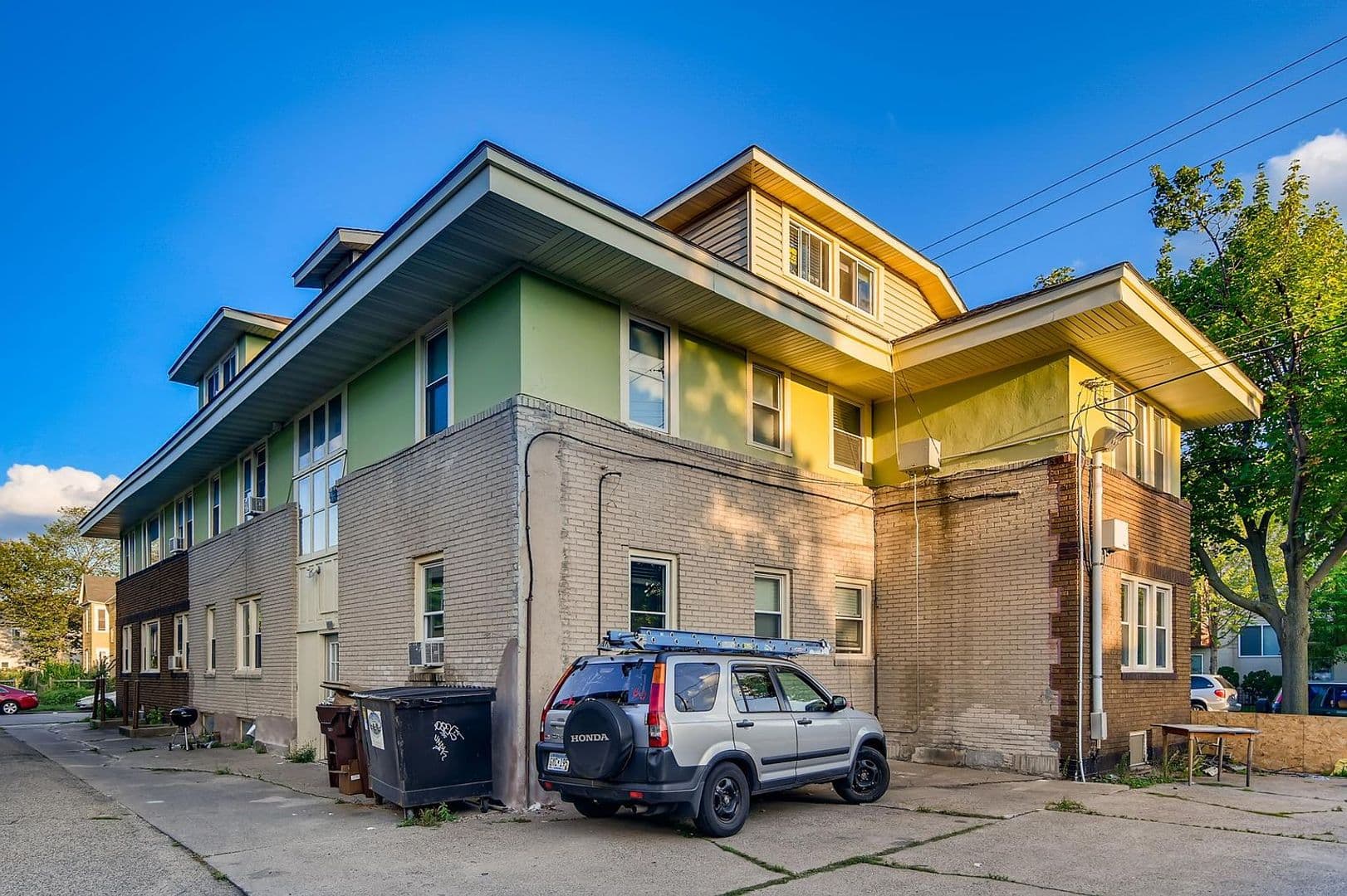 Minneapolis Apartment: 3044 Pleasant Ave S