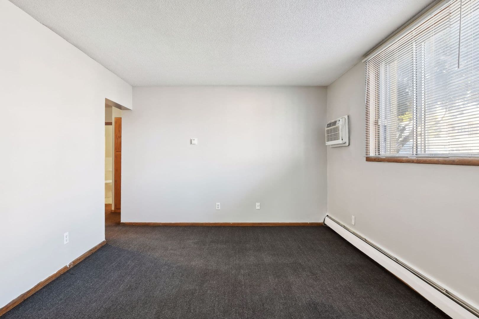 Minneapolis Apartment: 3100 Bloomington Ave South