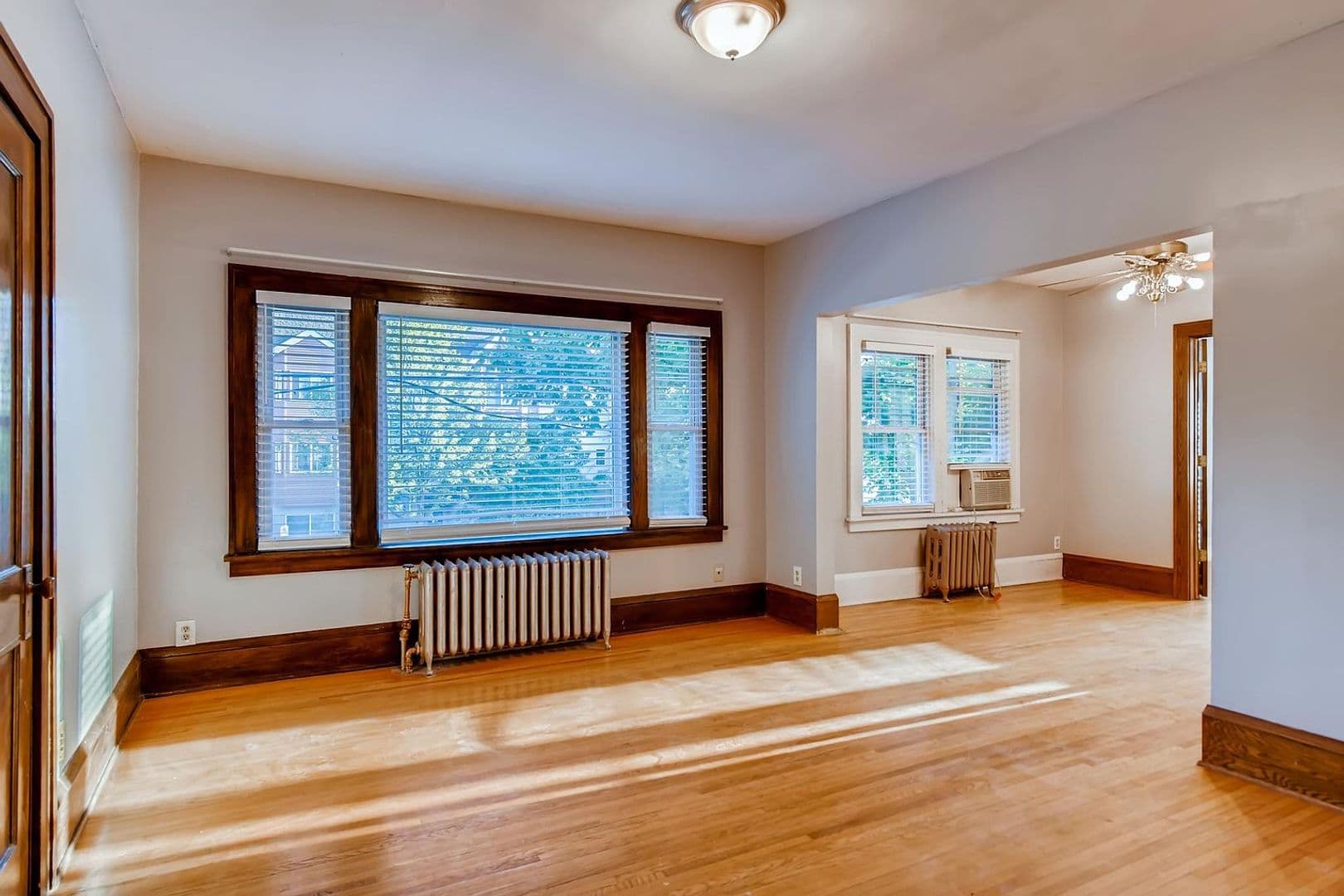 Minneapolis Apartment: 3044 Pleasant Ave S