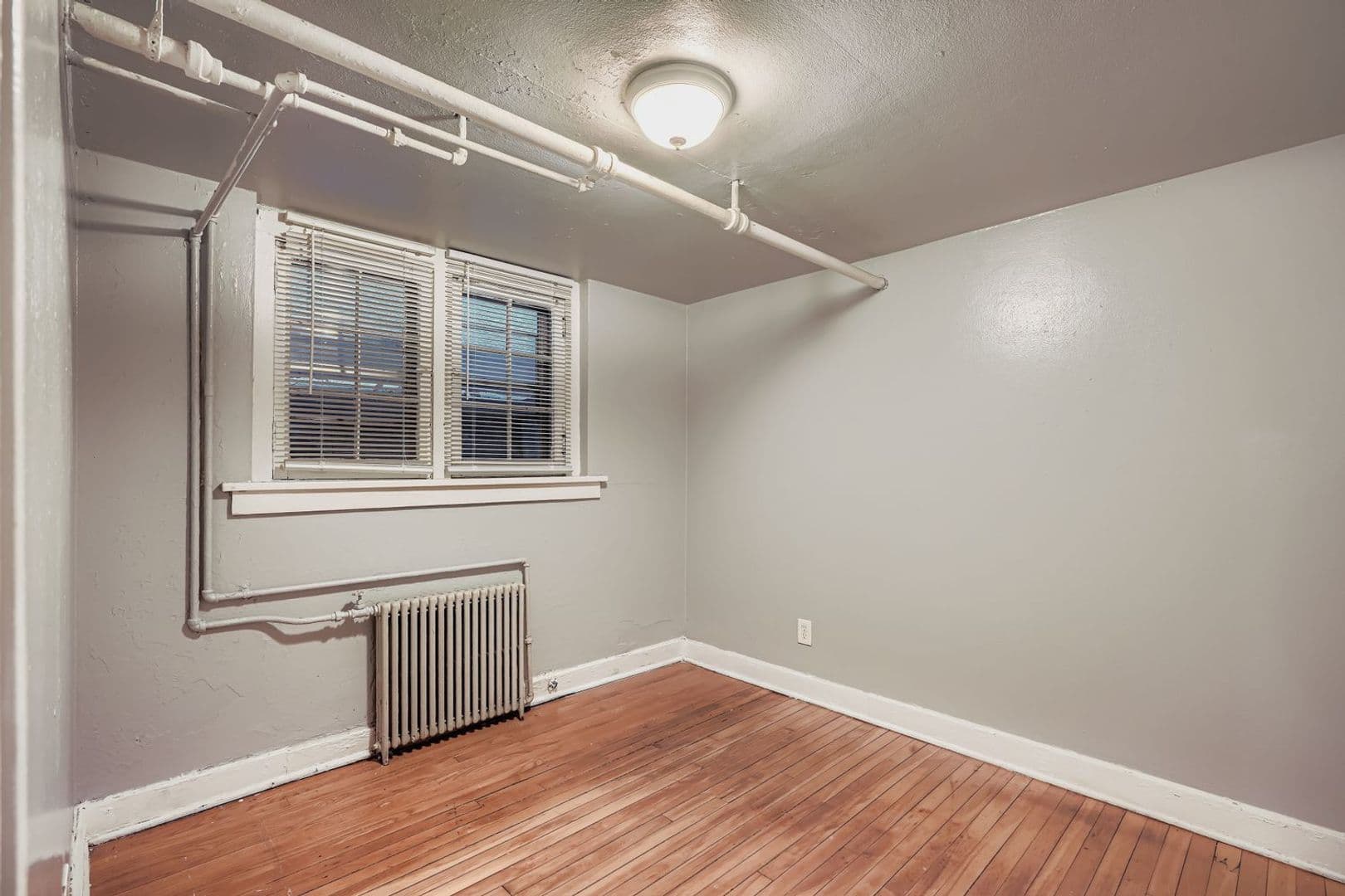 St. Paul Apartment: 711 Grand Avenue