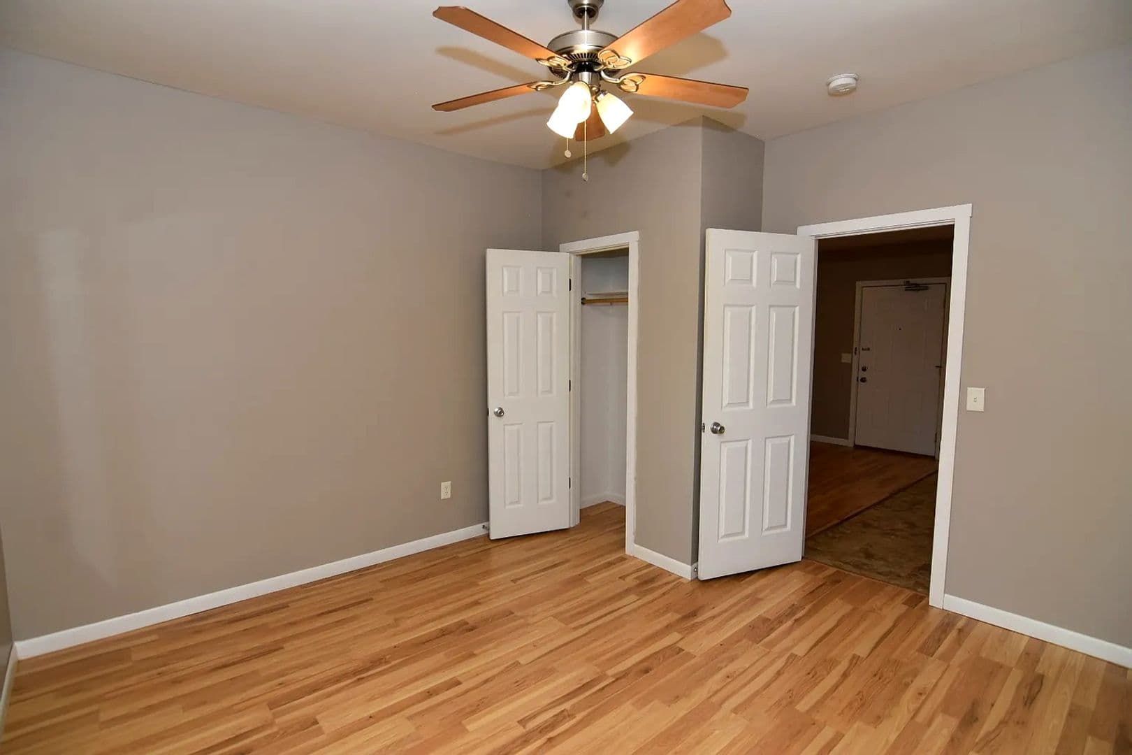 Minneapolis Apartment: 2625 3rd Ave S