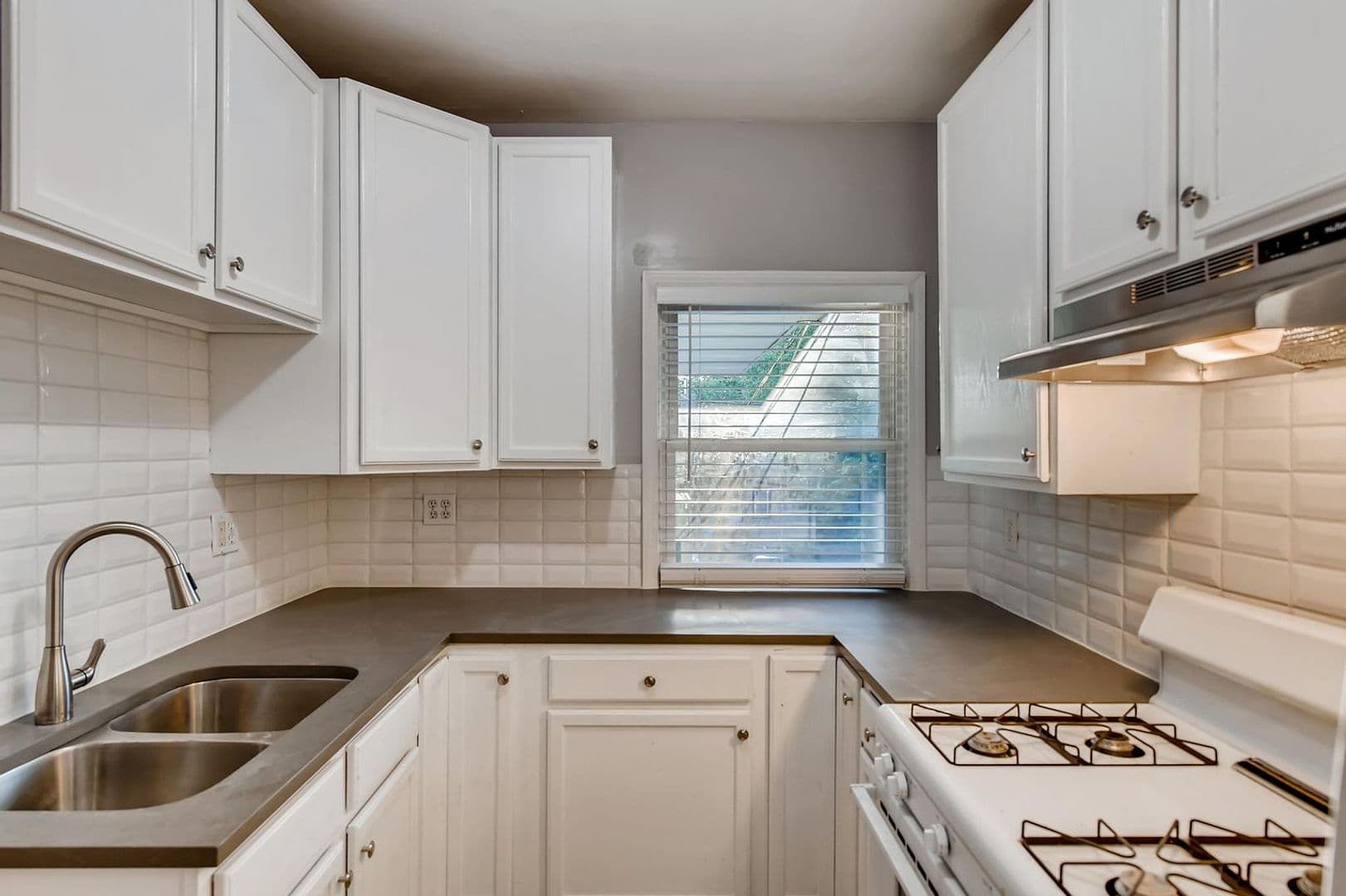 Minneapolis Apartment: 3044 Pleasant Ave S