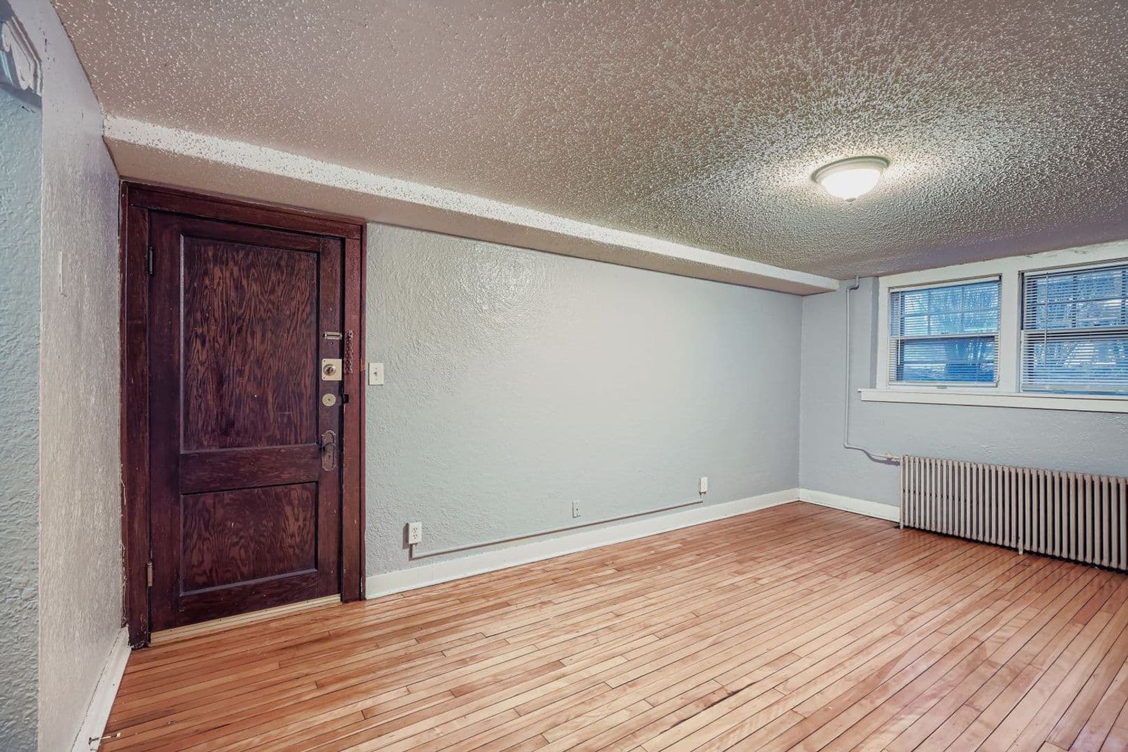 St. Paul Apartment: 711 Grand Avenue