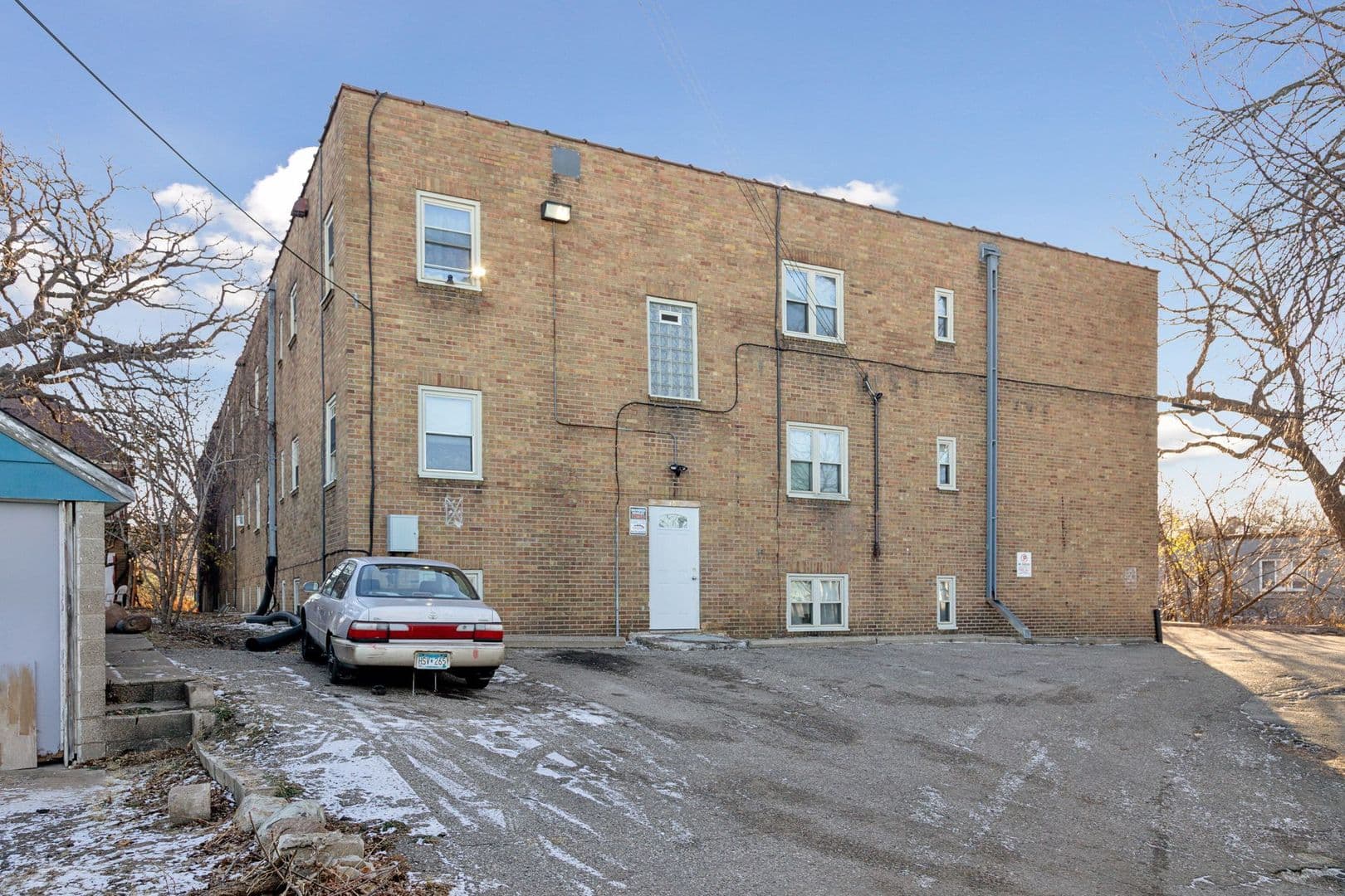 St. Paul Apartment: 483 West Lynnhurst Ave - Unit 9