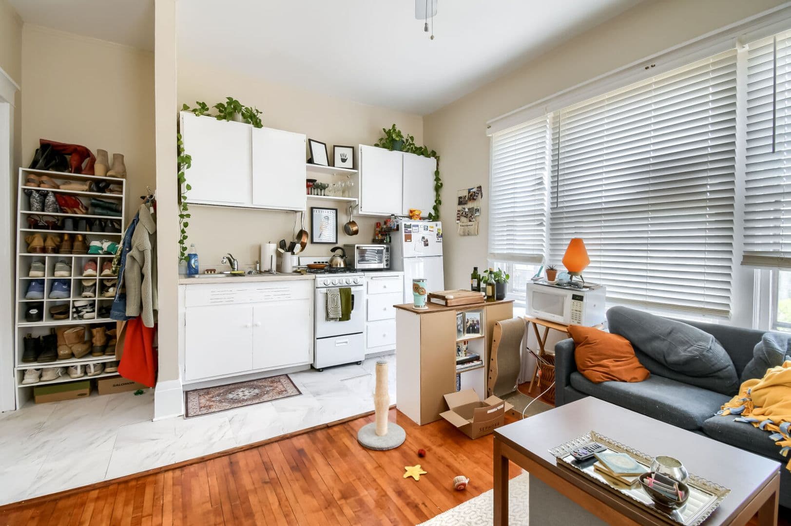 Minneapolis Apartment: 2609 Hennepin Ave