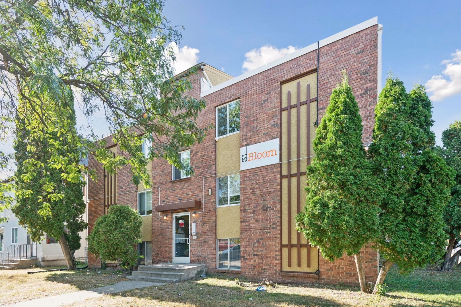 Minneapolis Apartment: 3100 Bloomington Ave South