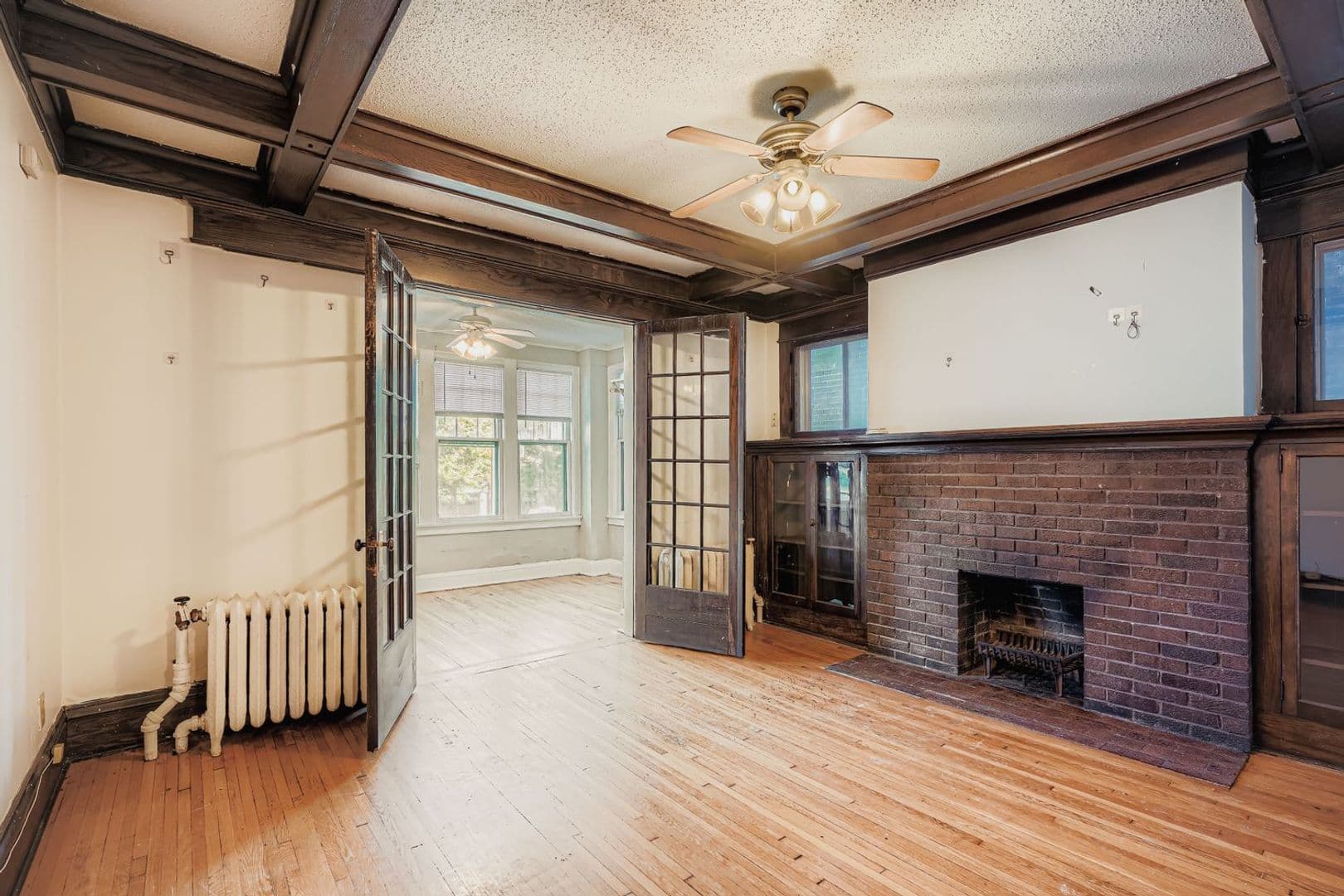 St. Paul Apartment: 250 Marshall Ave