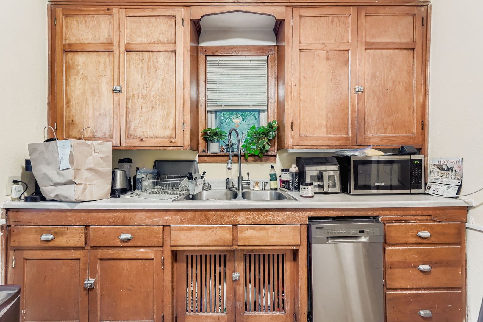 Minneapolis Apartment: 3118 Pleasant Ave