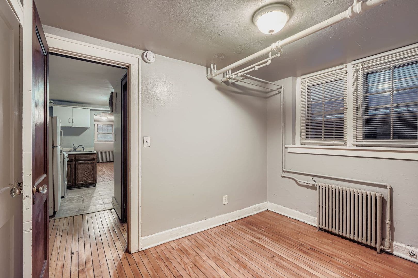 St. Paul Apartment: 711 Grand Avenue