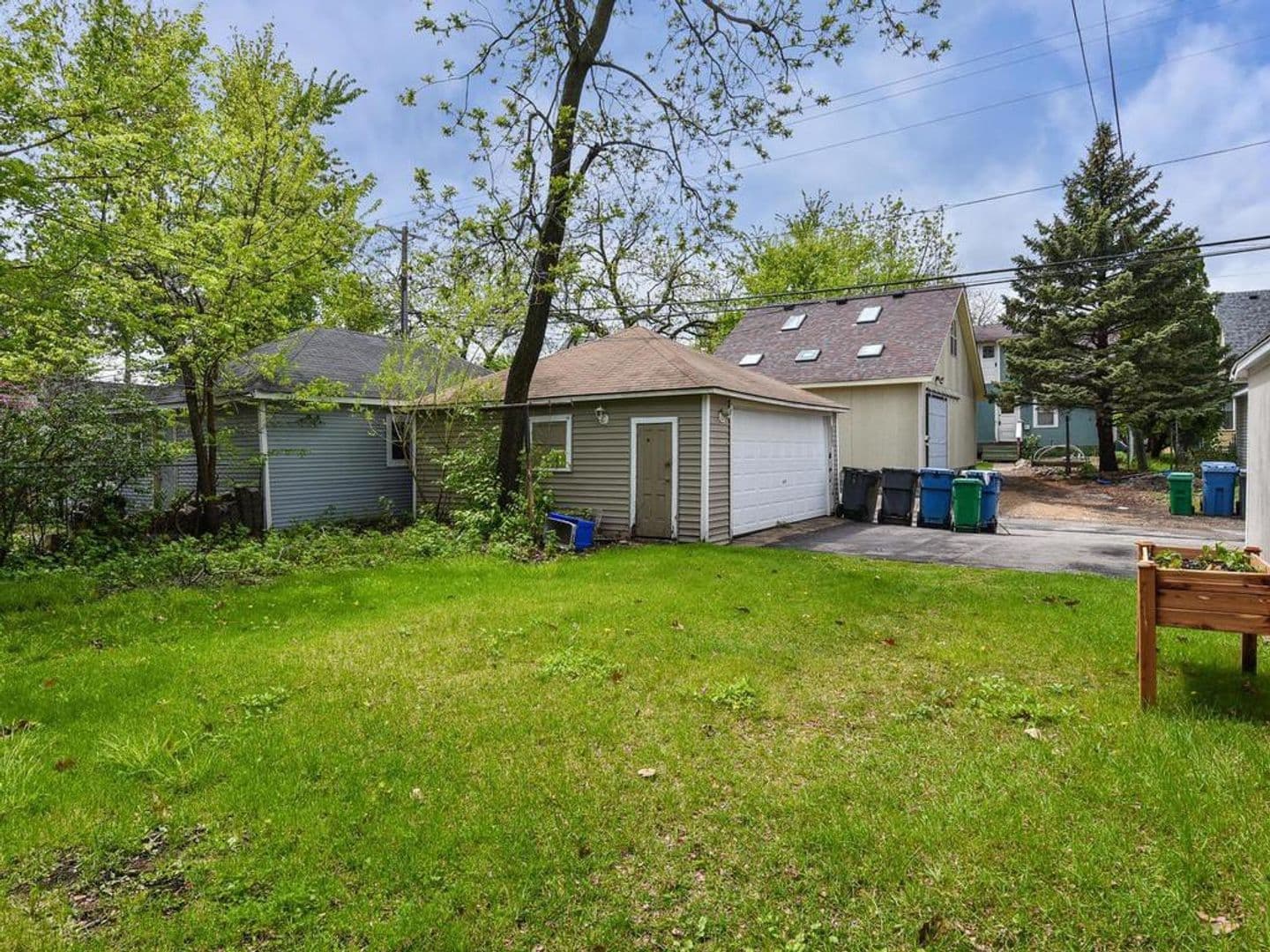 Minneapolis Apartment: 1226 Adams St NE