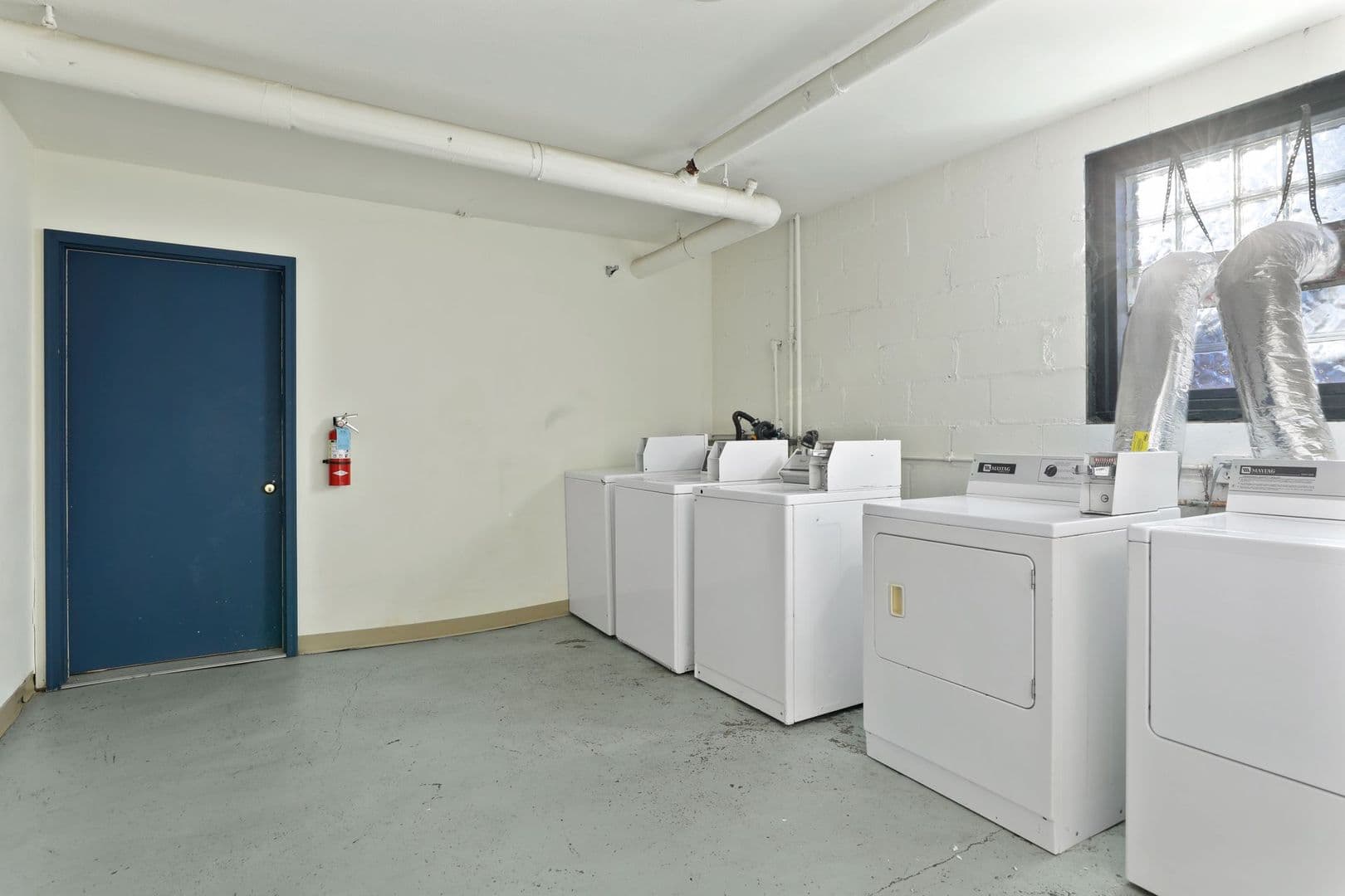 St. Paul Apartment: 483 West Lynnhurst Ave - Unit 9