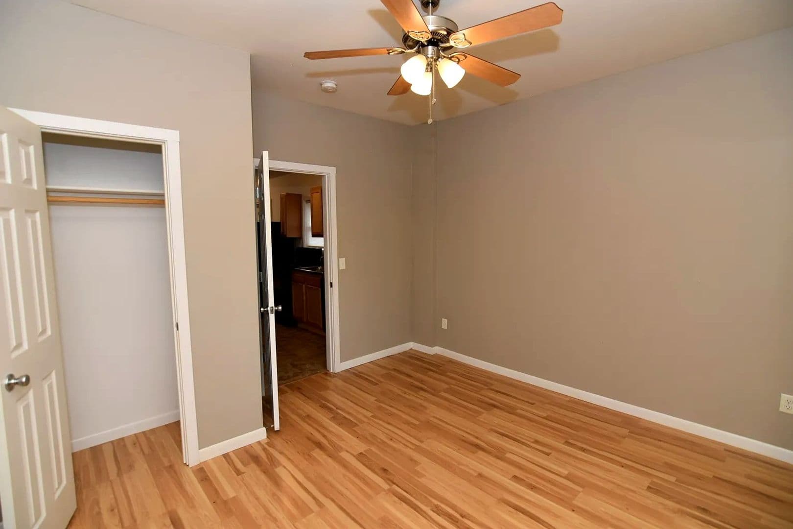 Minneapolis Apartment: 2625 3rd Ave S