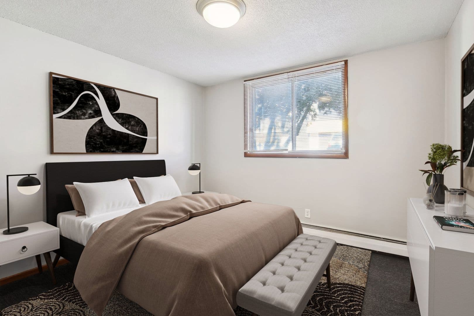 Minneapolis Apartment: 3100 Bloomington Ave South