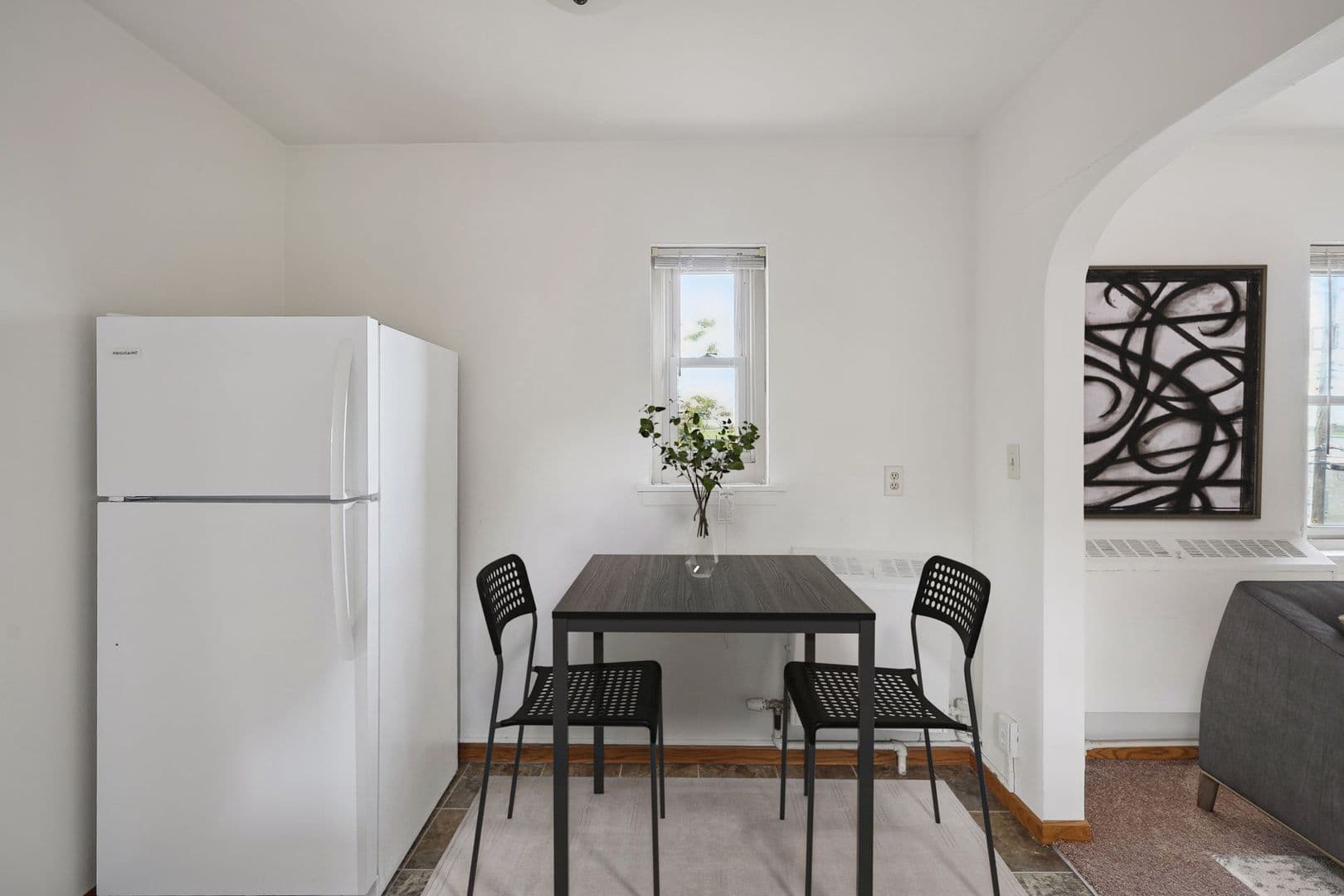 St. Paul Apartment: 483 West Lynnhurst Ave - Unit 18